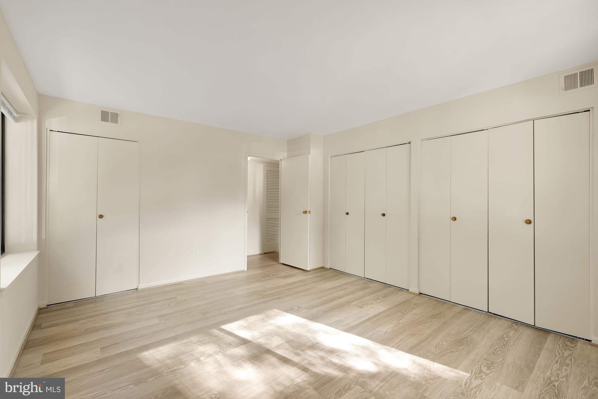 HAWTHORNE VILLAGE - Residential Lease