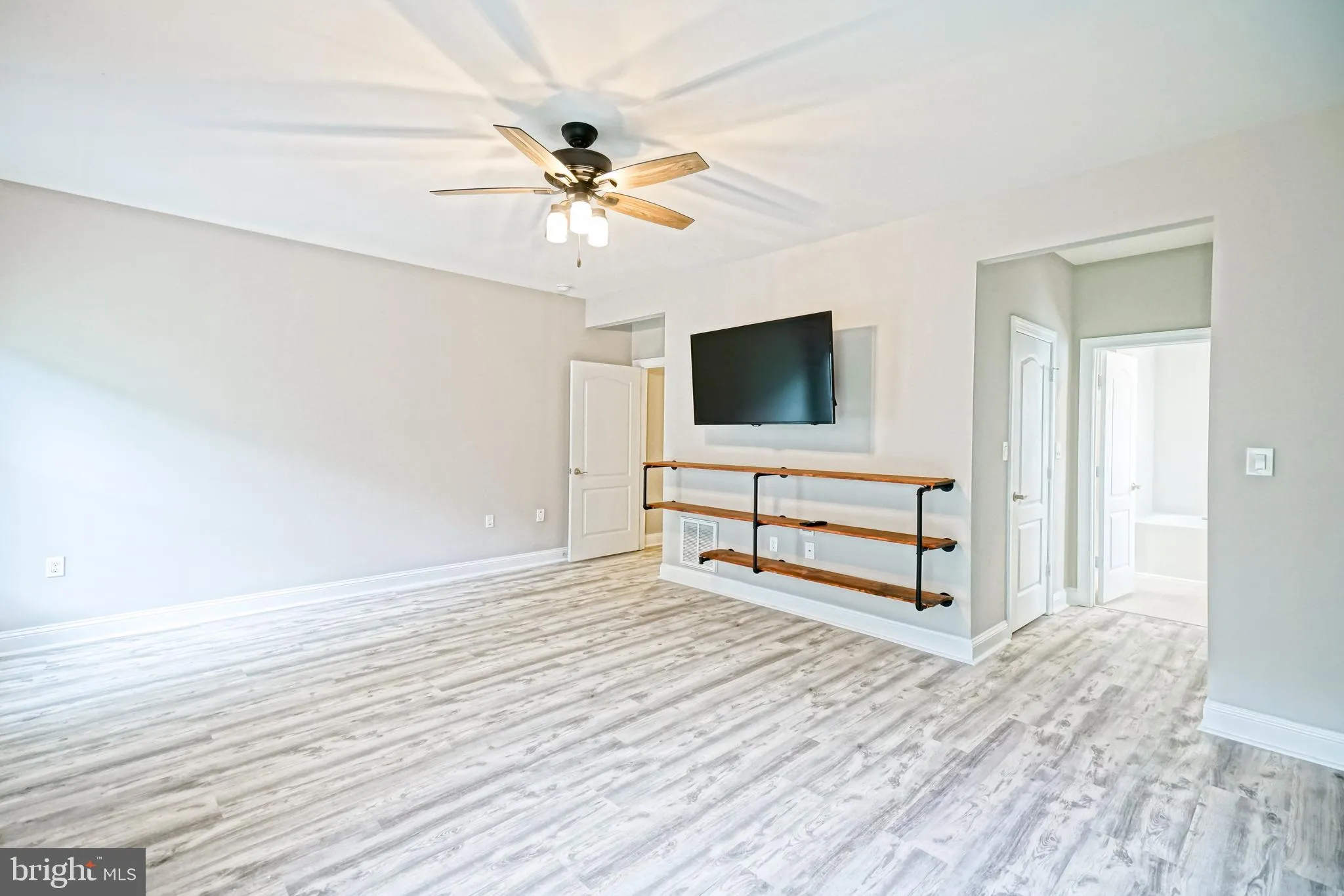 Milton, Delaware 19968, United States, 4 Bedrooms Bedrooms, ,3 BathroomsBathrooms,Residential,Active,198614