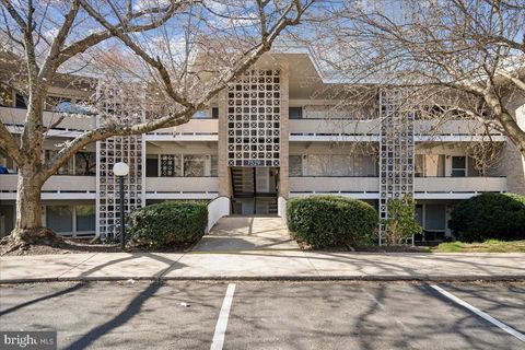 Photo of 7529 Spring Lake Drive #7529-C1, BETHESDA, MD 20817 (MLS # MDMC2222396)