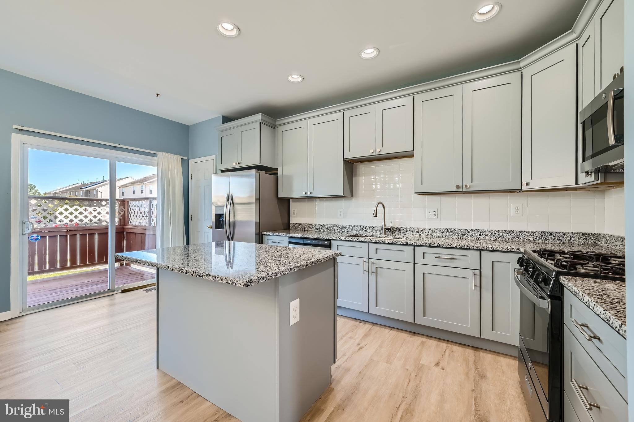 MIRAMAR LANDING - Residential