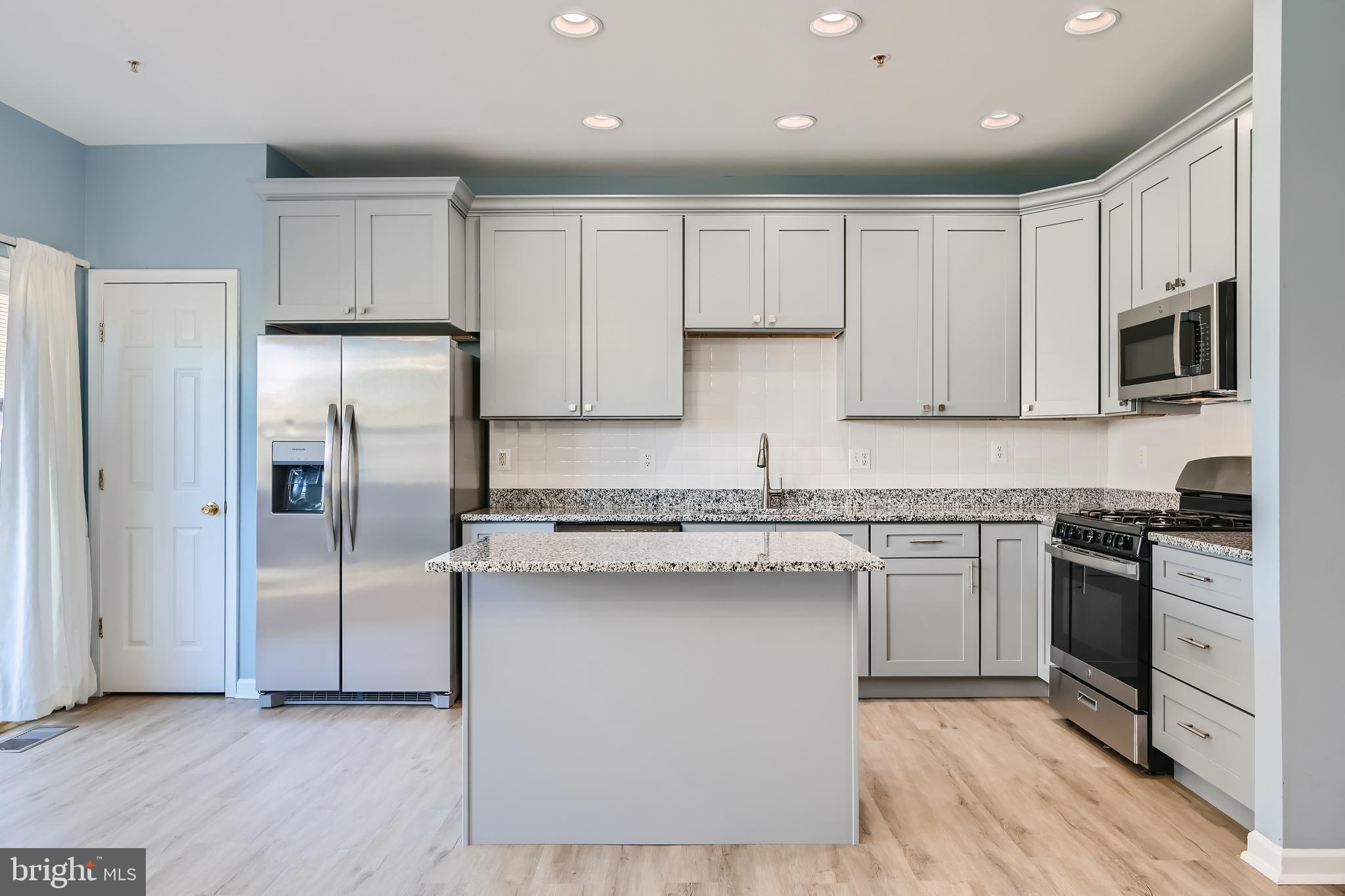 MIRAMAR LANDING - Residential