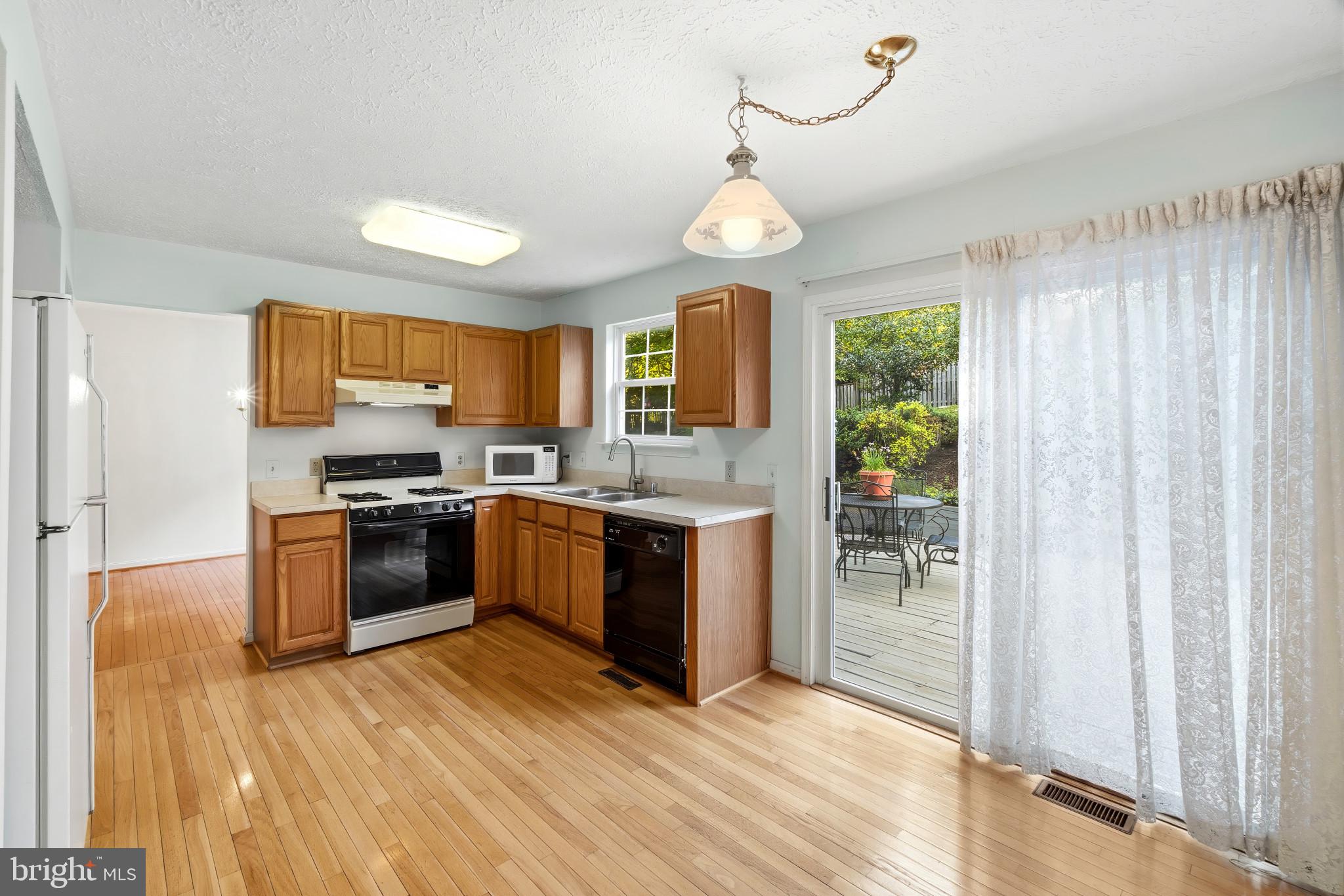 ROCKWELL ESTATES - Residential