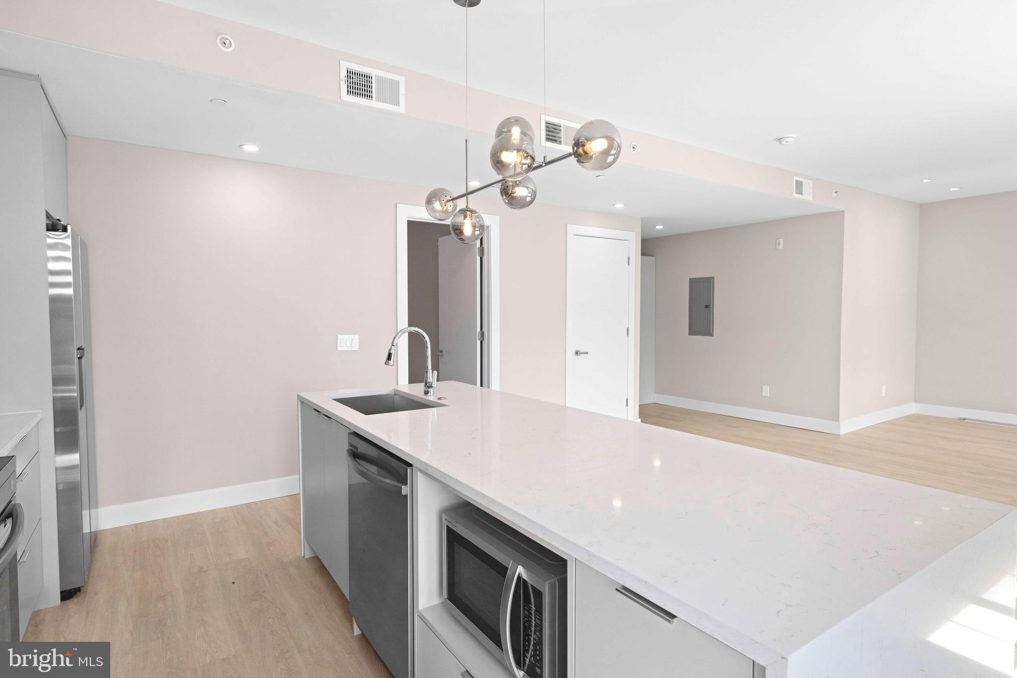 4720 RICHMOND STREET 1