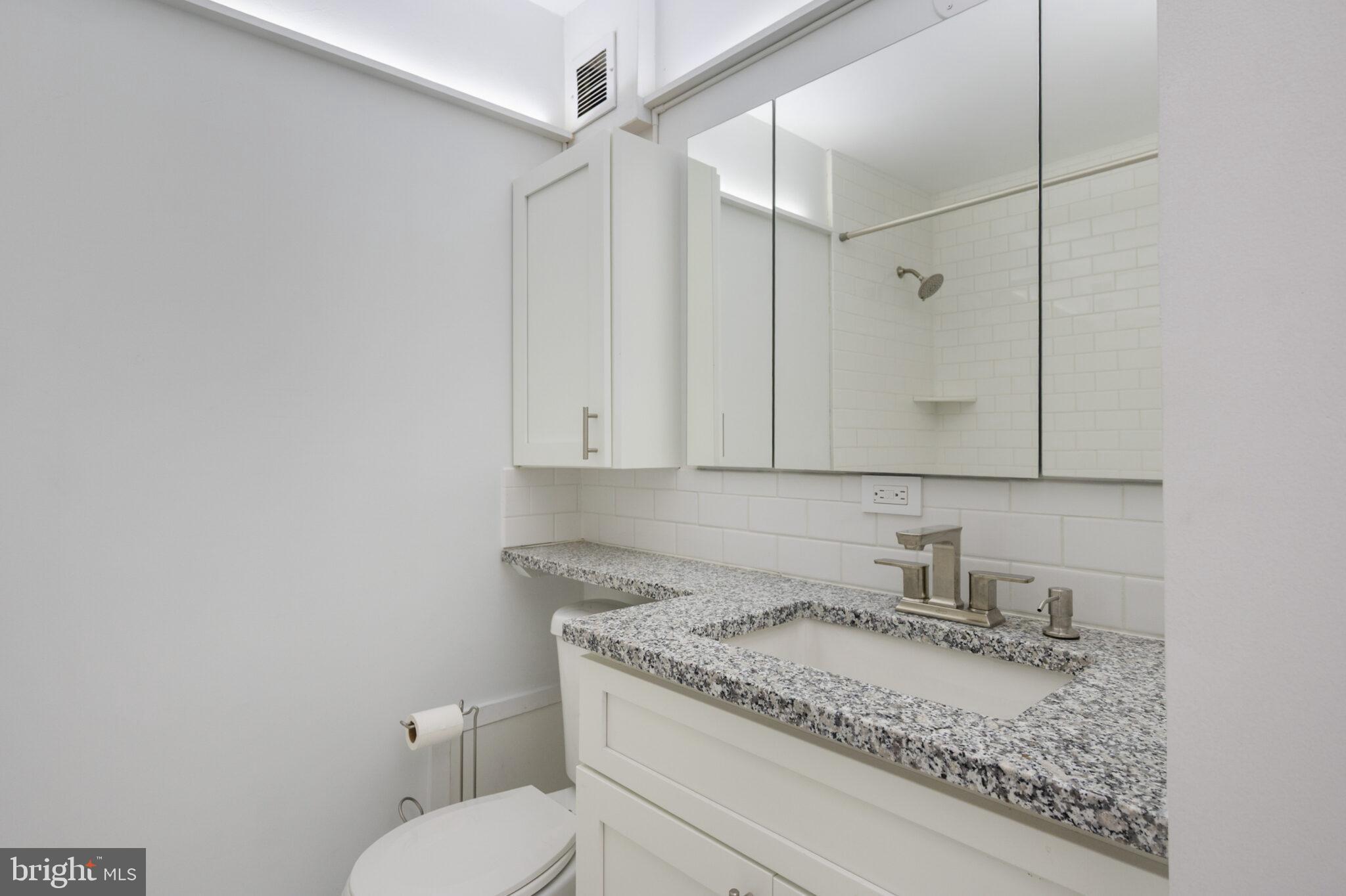 RIVER PLACE - Residential