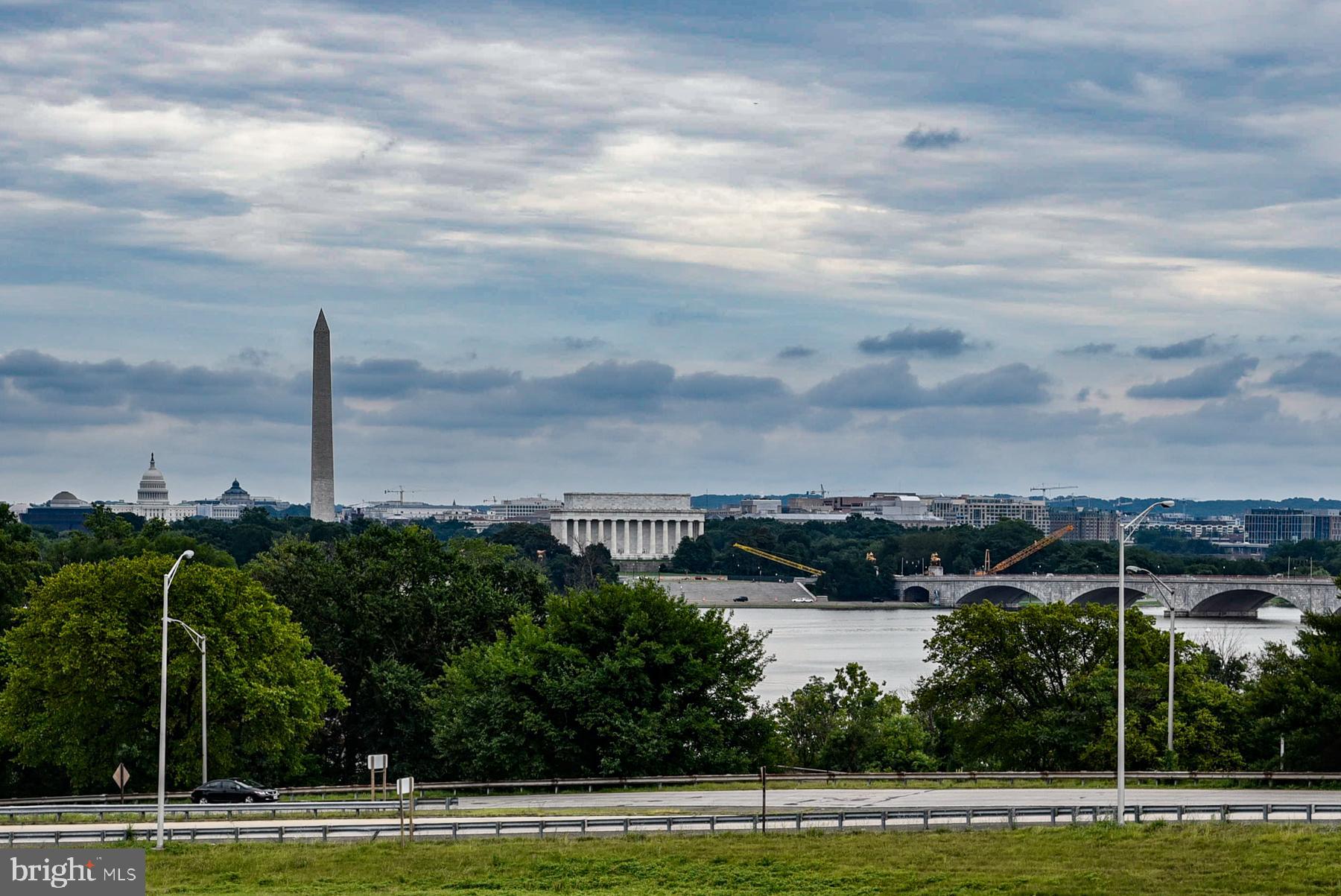 RIVER PLACE - Residential
