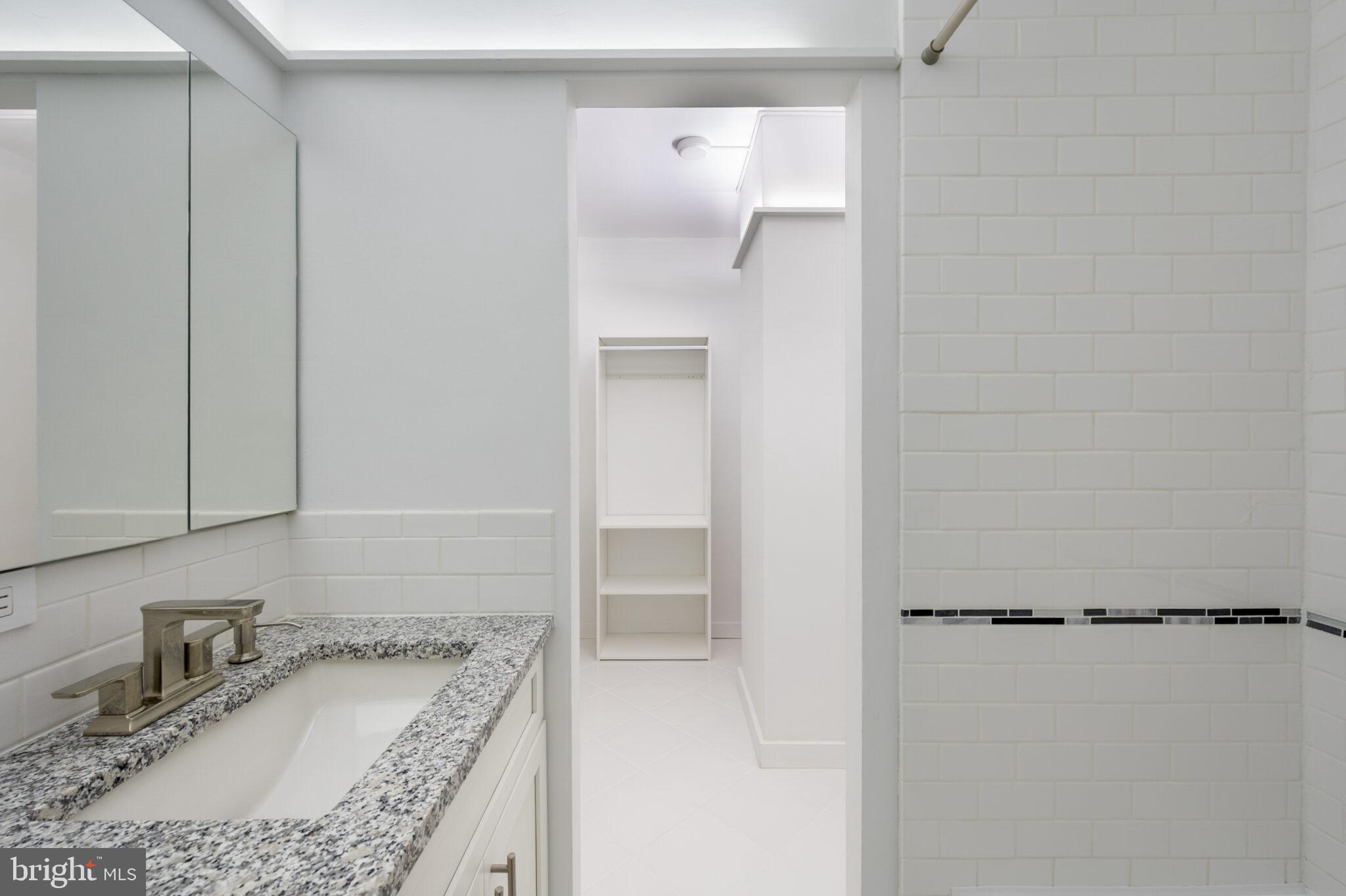 RIVER PLACE - Residential