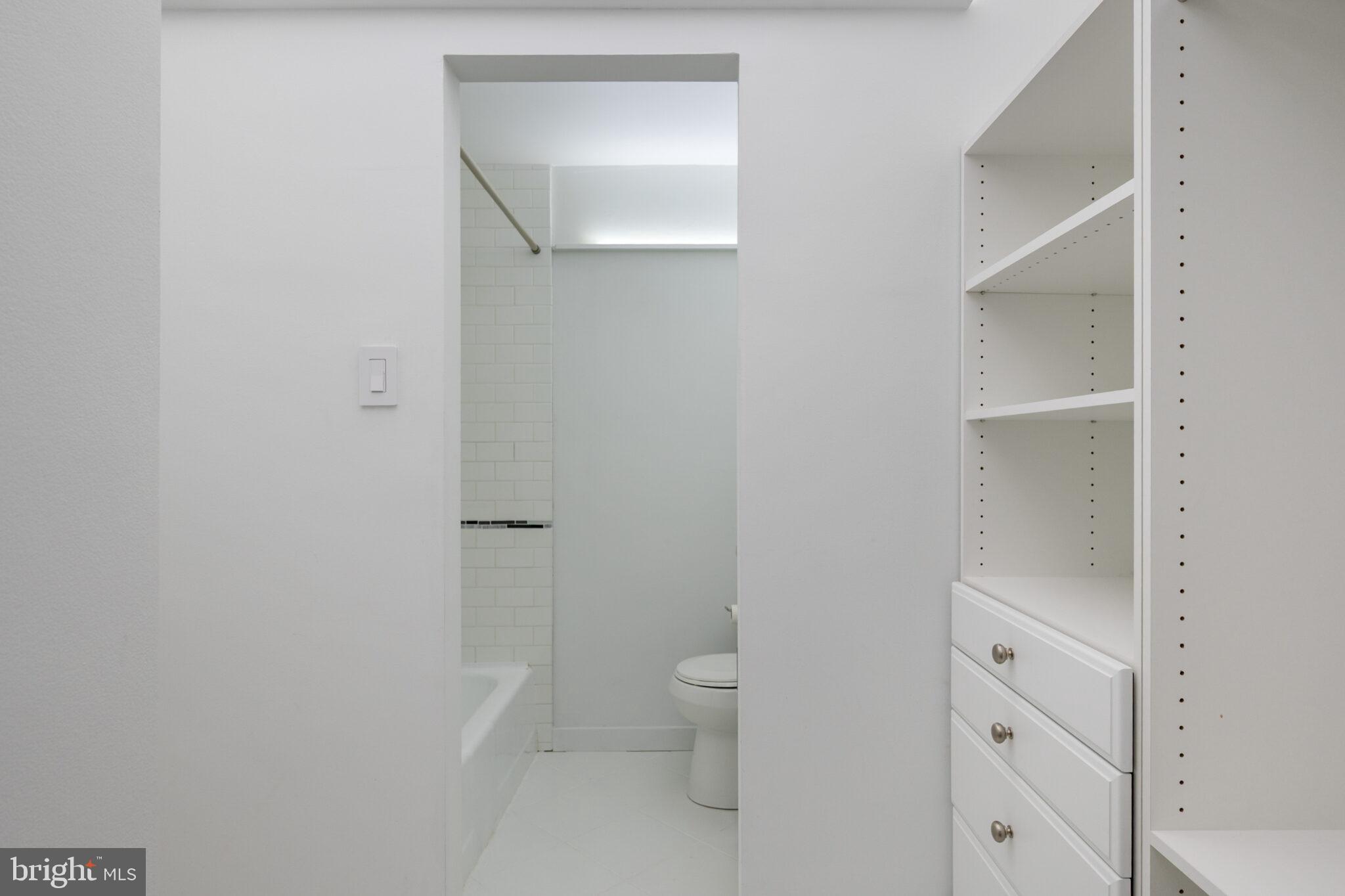 RIVER PLACE - Residential