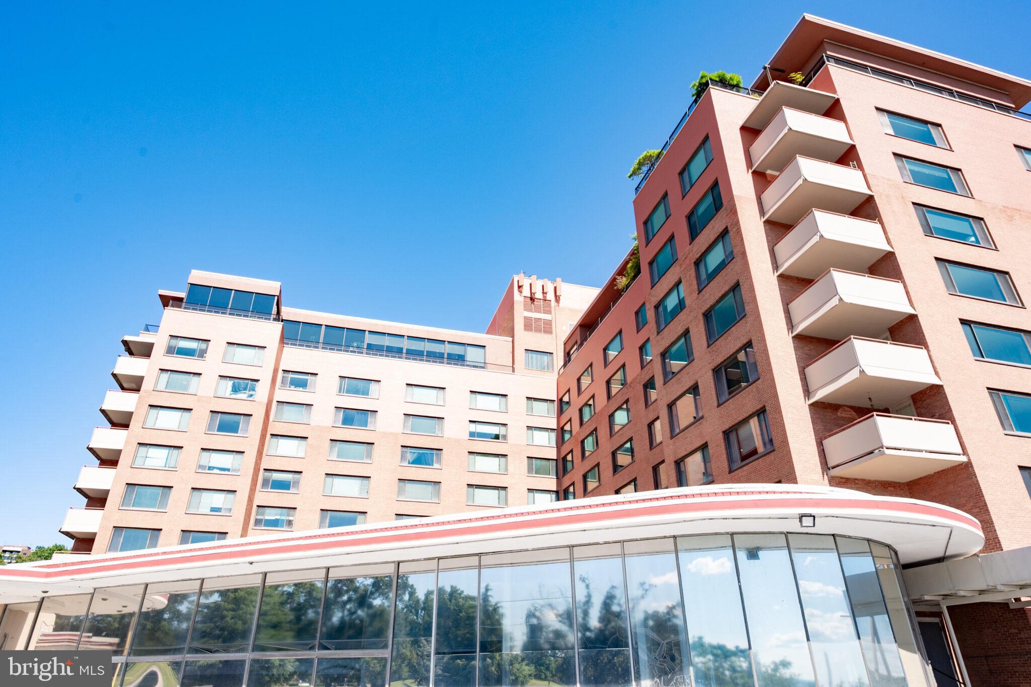 RIVER PLACE - Residential