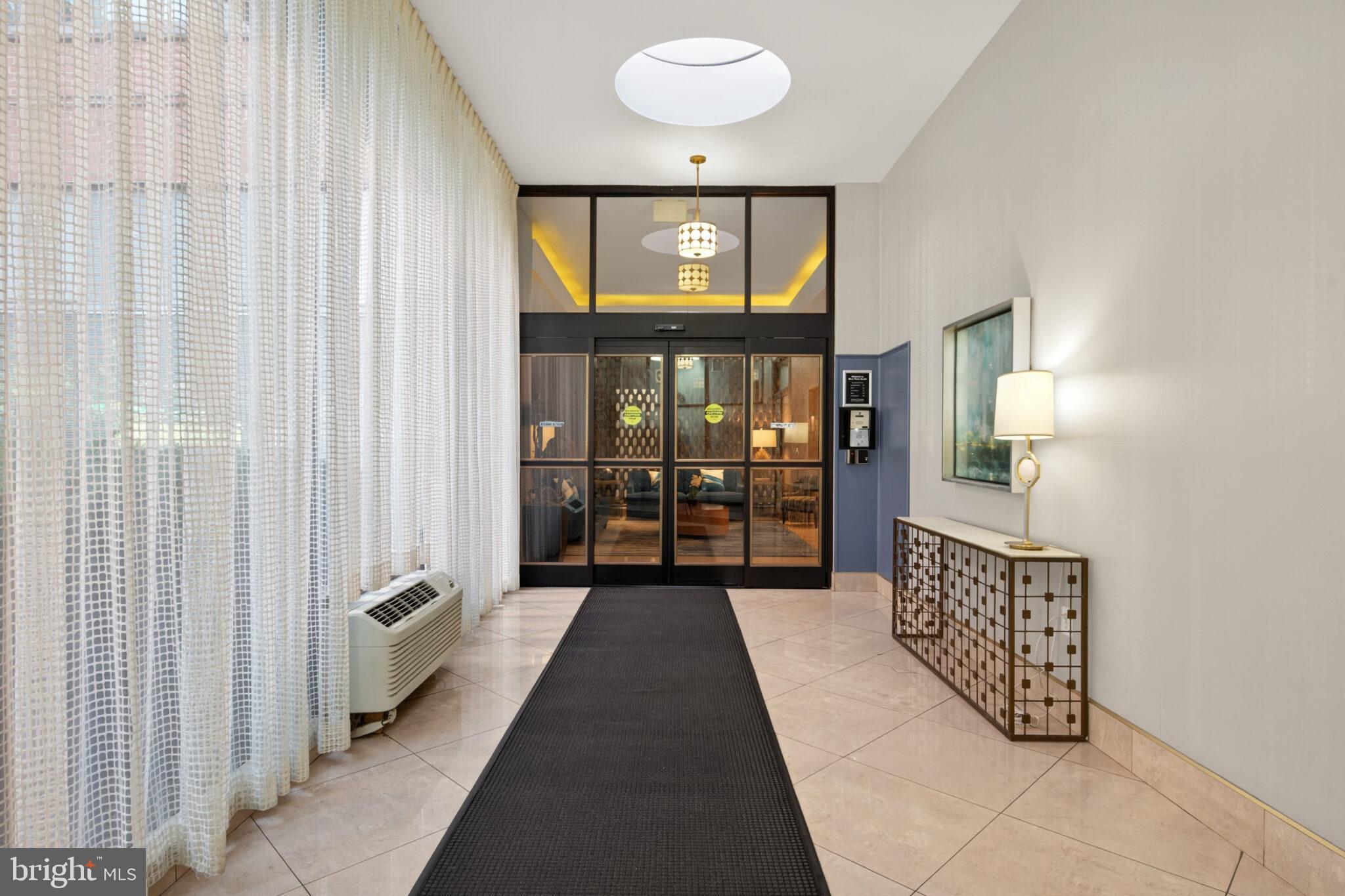 RIVER PLACE - Residential