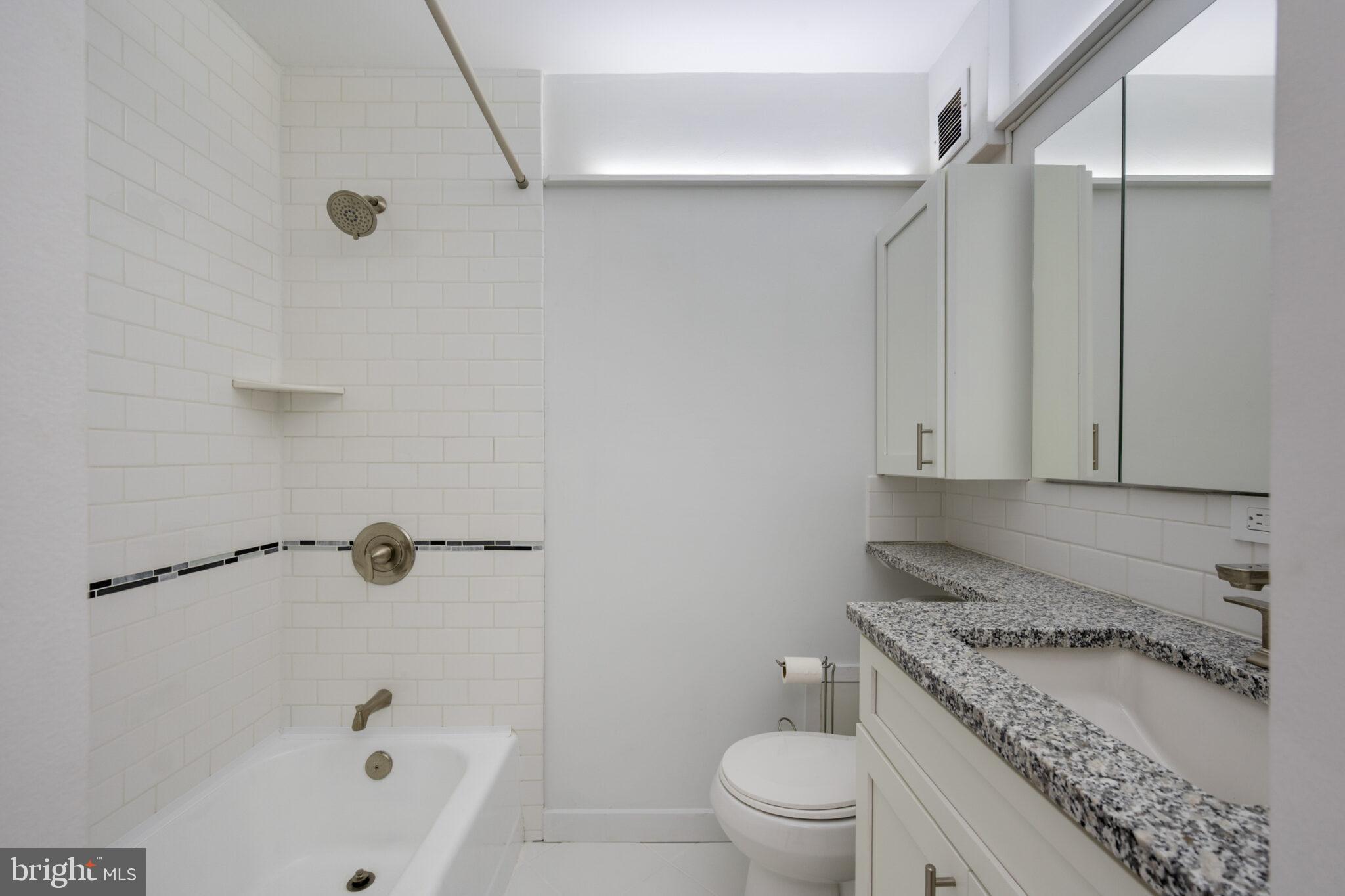 RIVER PLACE - Residential