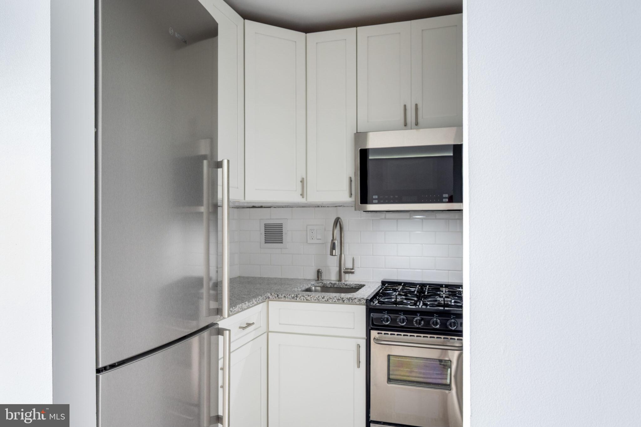 RIVER PLACE - Residential