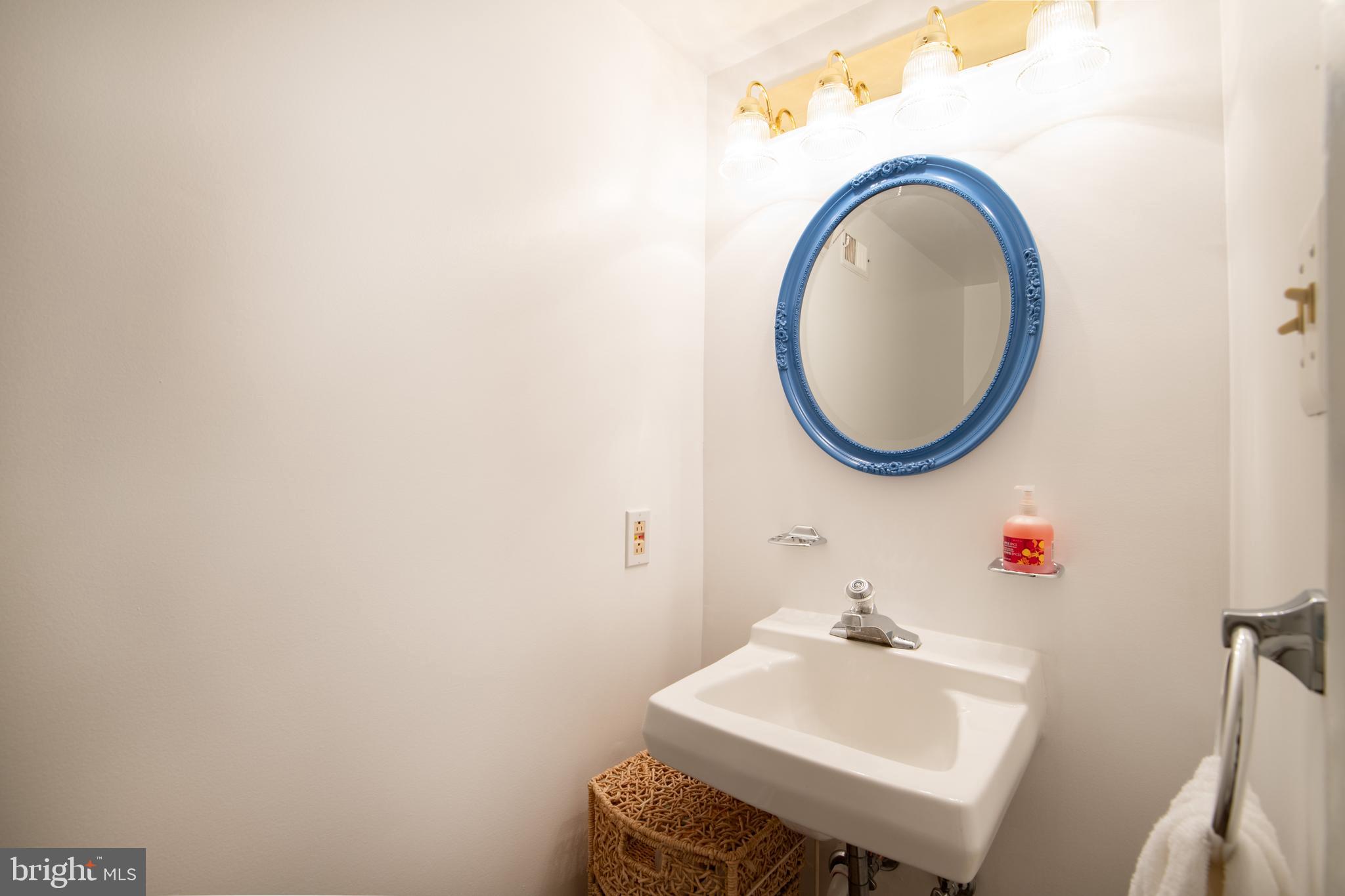 ELIZABETHS LANDING - Residential