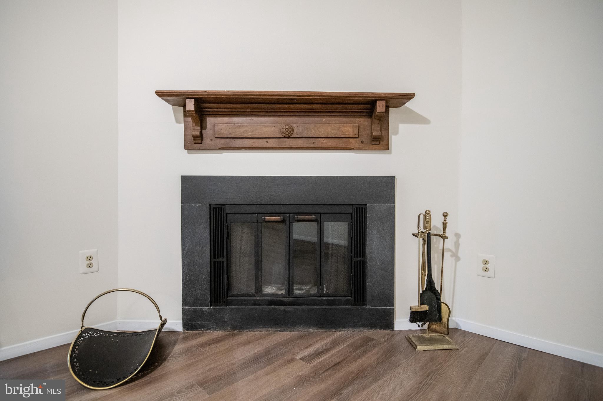 ELIZABETHS LANDING - Residential