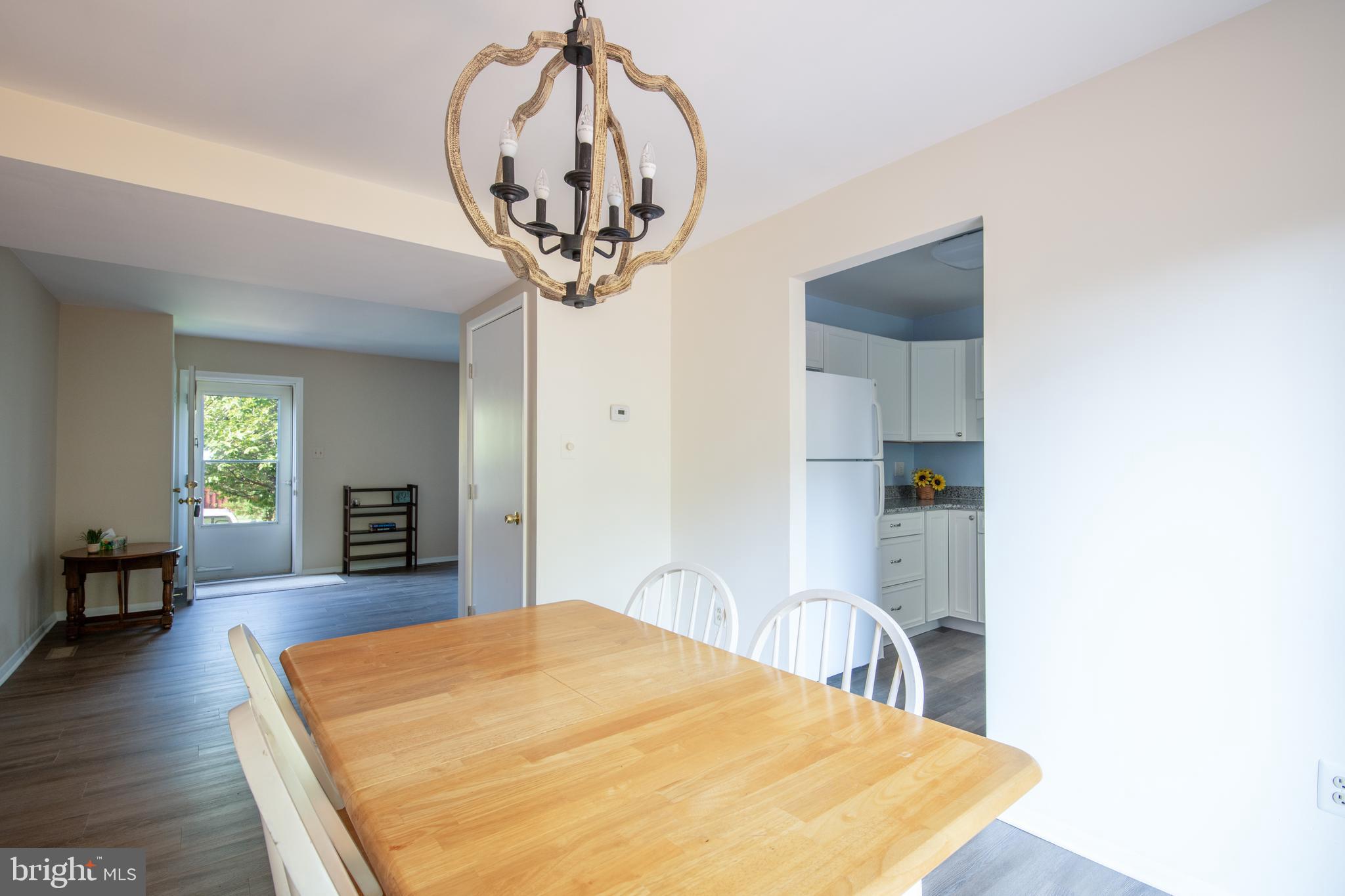 ELIZABETHS LANDING - Residential