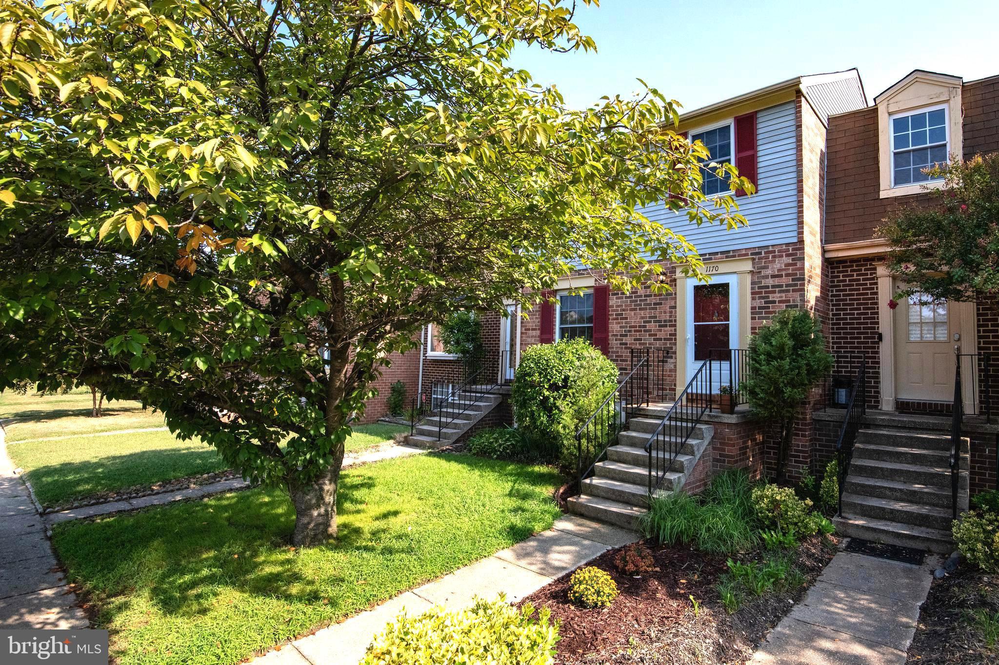 ELIZABETHS LANDING - Residential