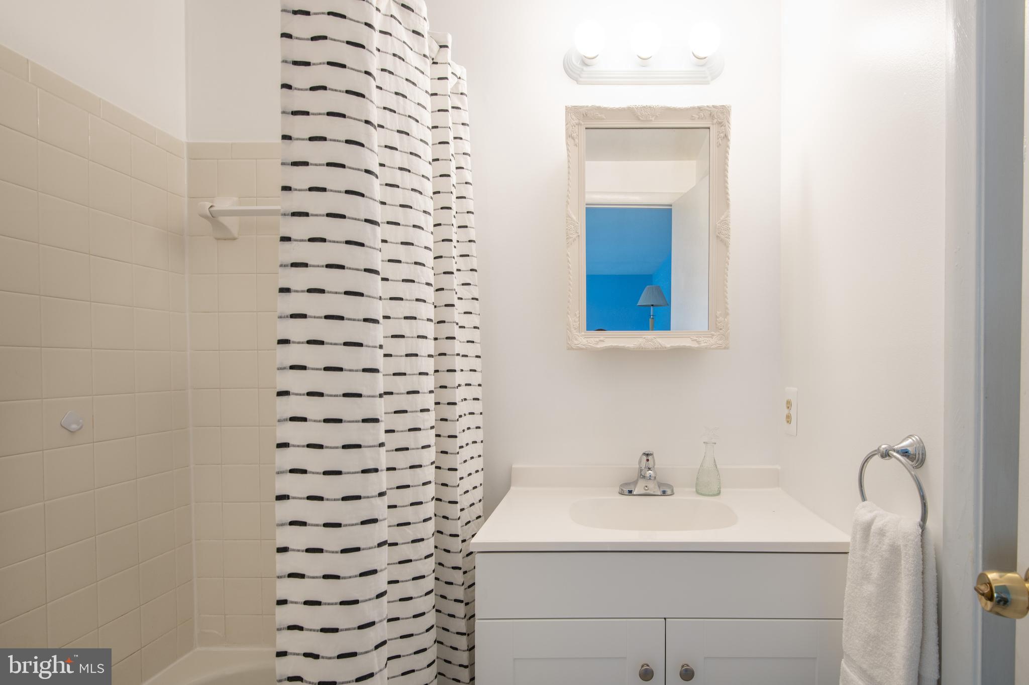 ELIZABETHS LANDING - Residential