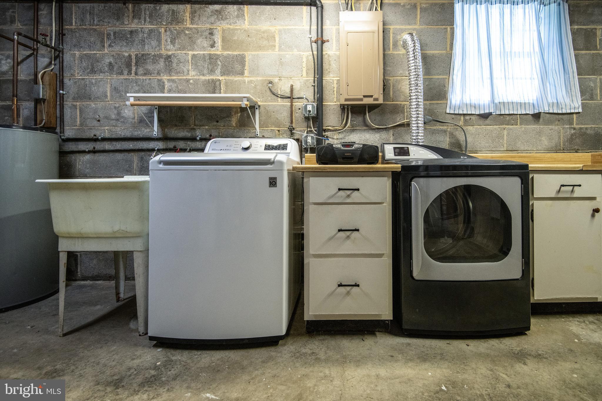 ELIZABETHS LANDING - Residential