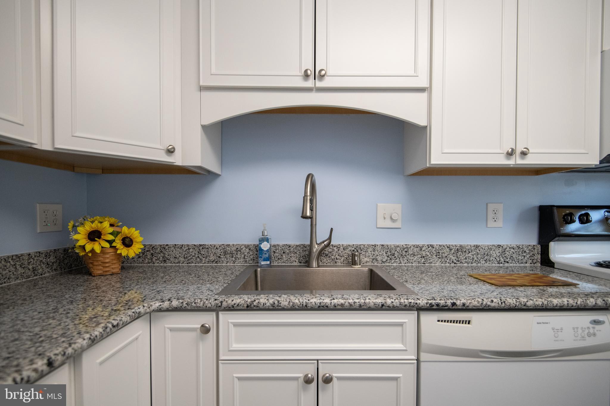 ELIZABETHS LANDING - Residential