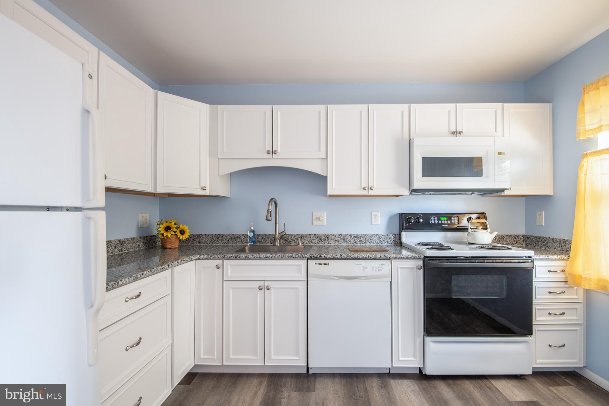 ELIZABETHS LANDING - Residential