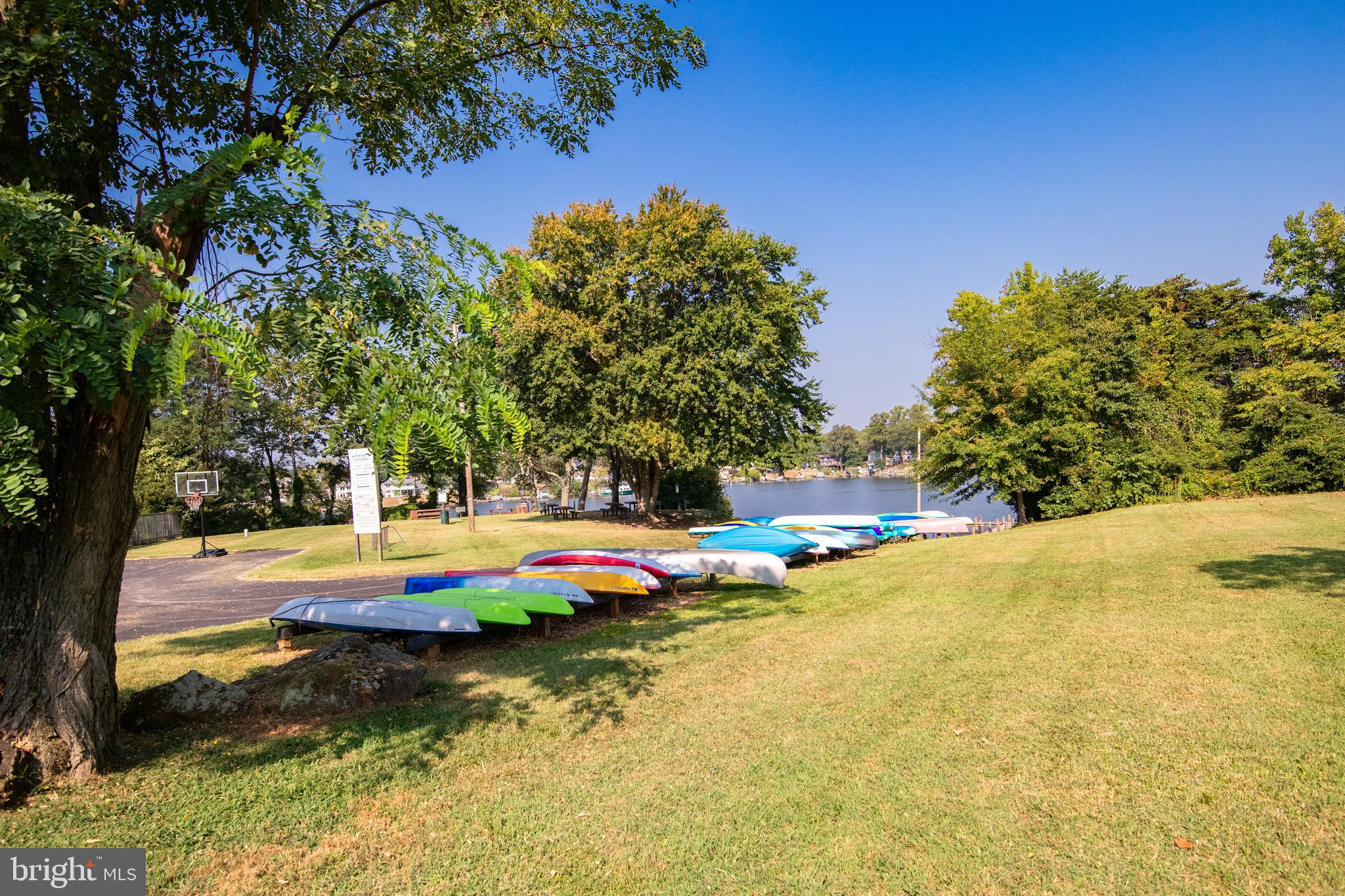 ELIZABETHS LANDING - Residential