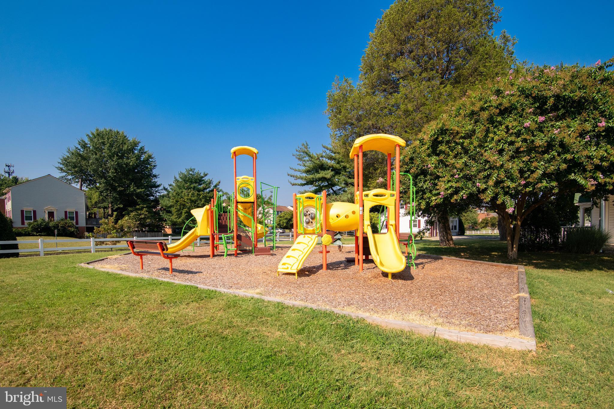 ELIZABETHS LANDING - Residential