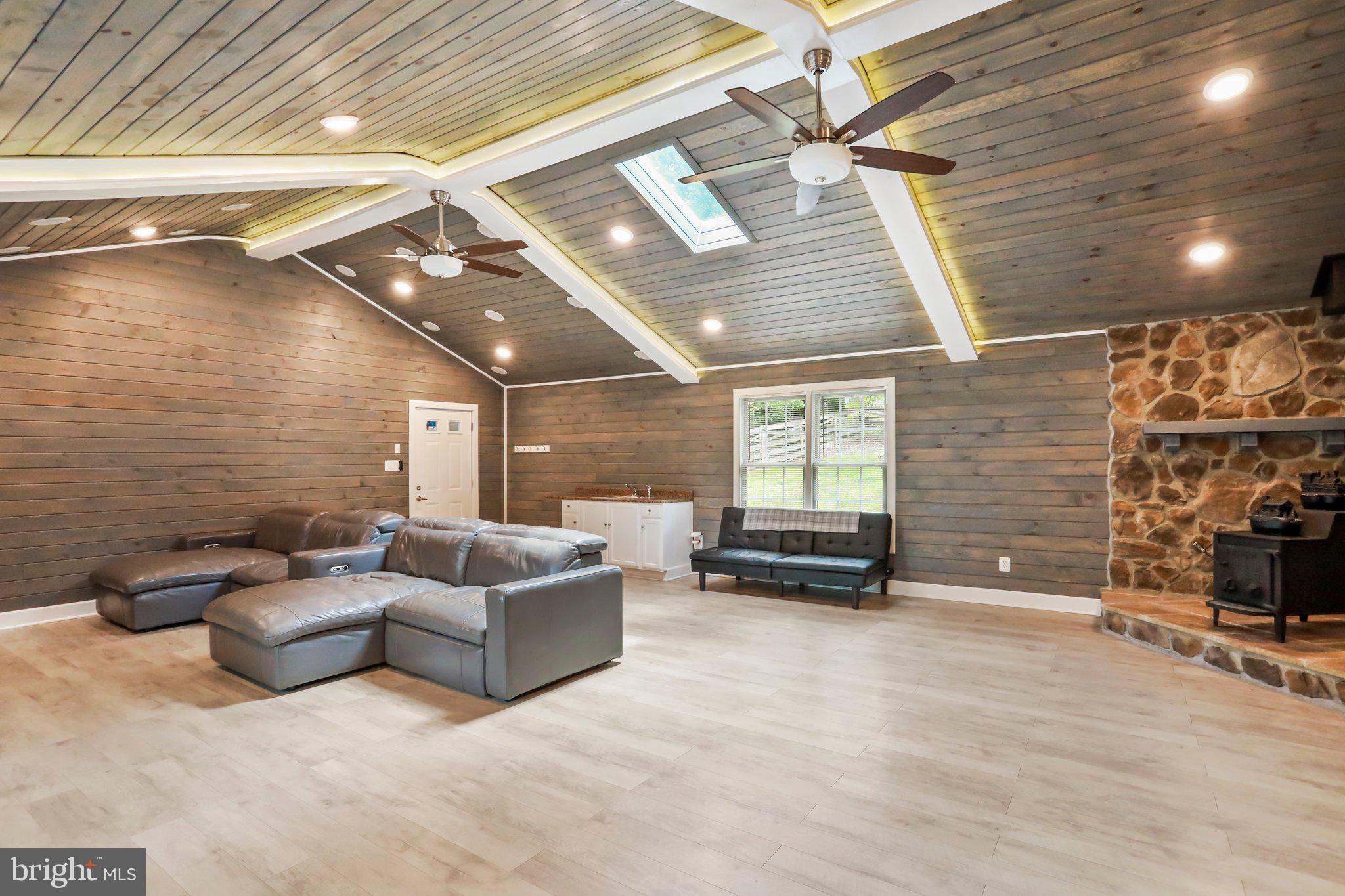 SHANNONDALE - Residential