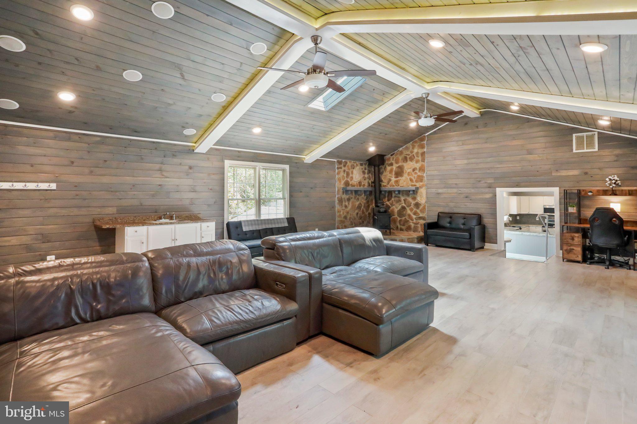 SHANNONDALE - Residential