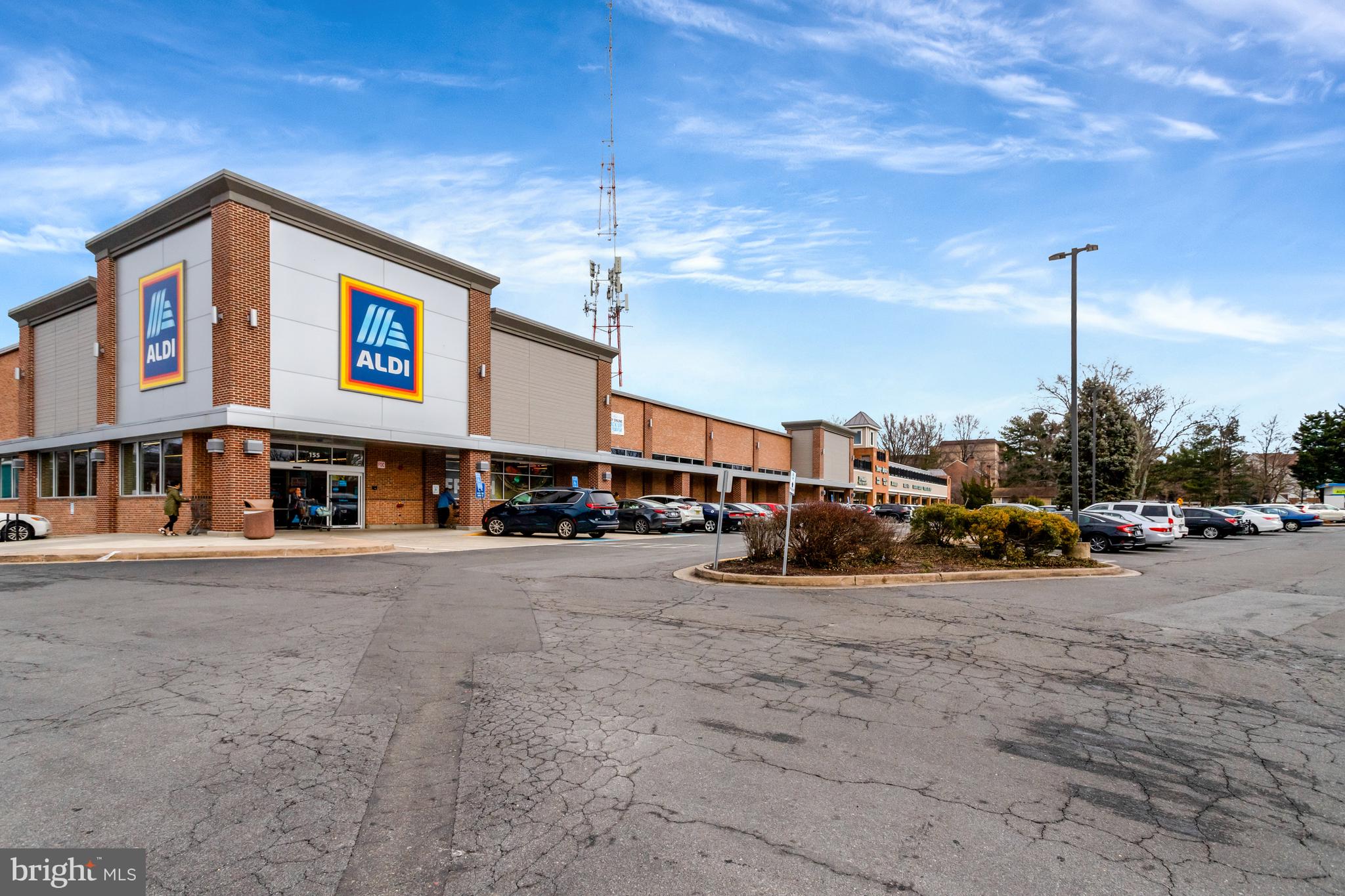 OLDE CHURCH MEWS - Residential Lease