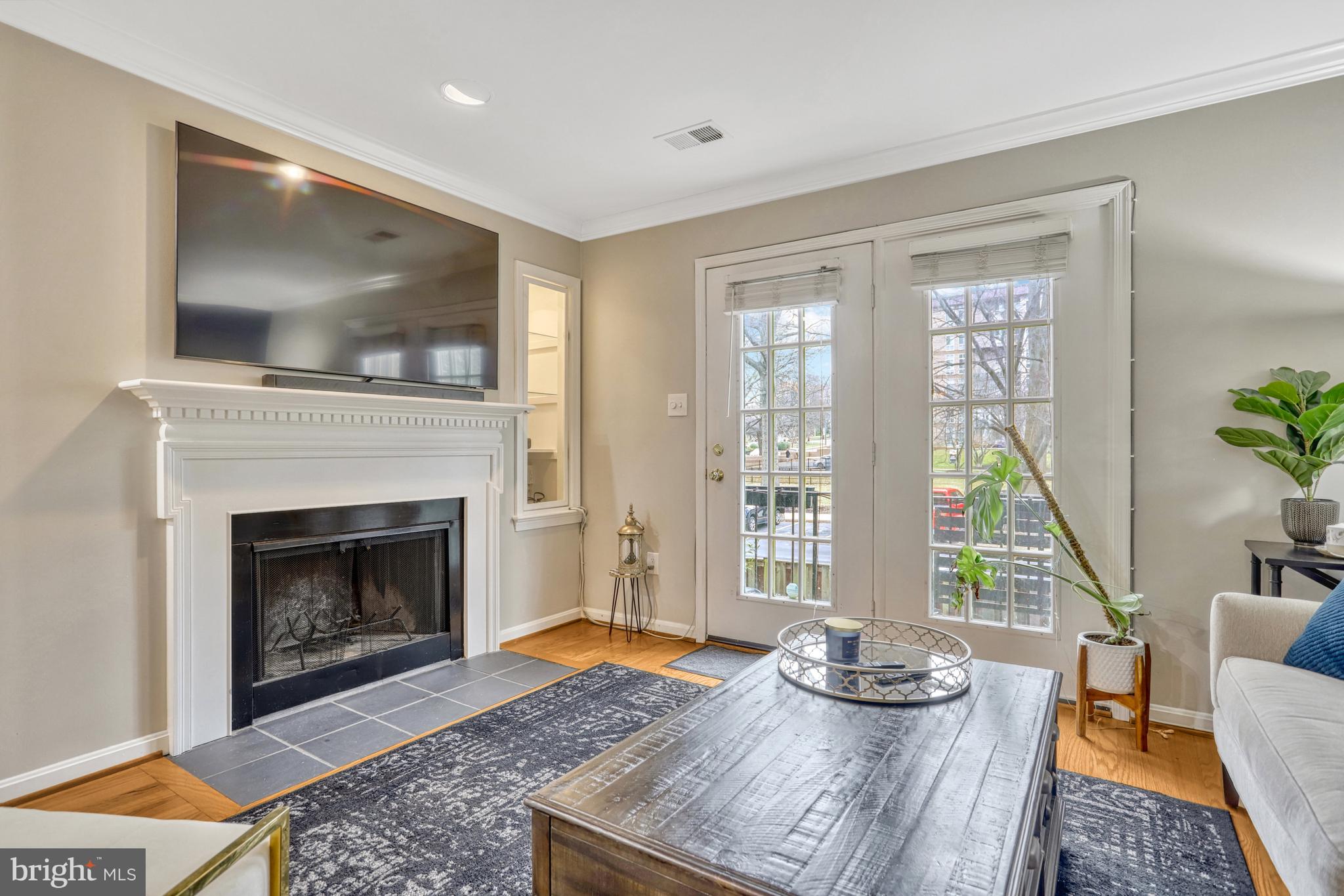 OLDE CHURCH MEWS - Residential Lease