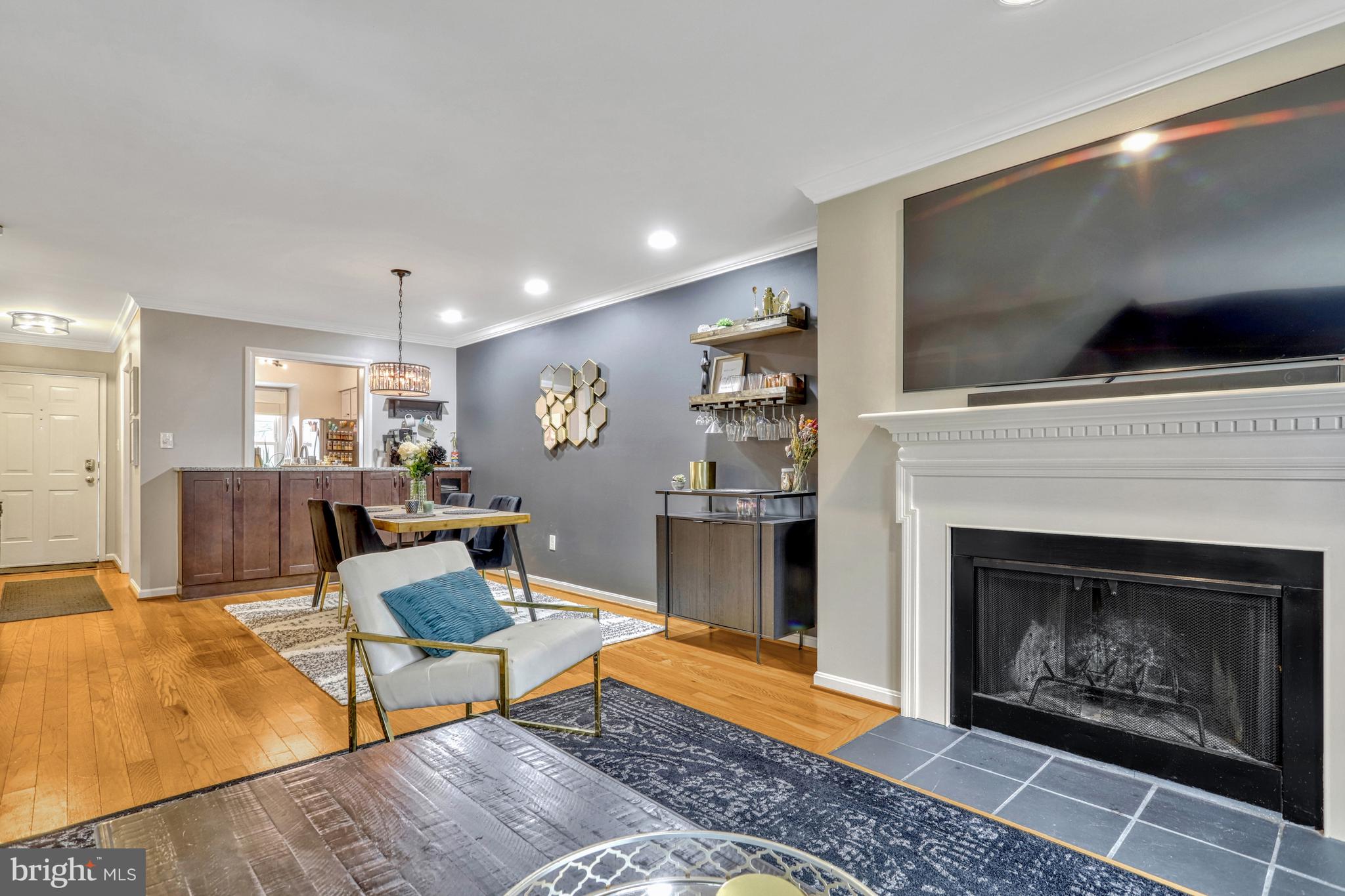 OLDE CHURCH MEWS - Residential Lease