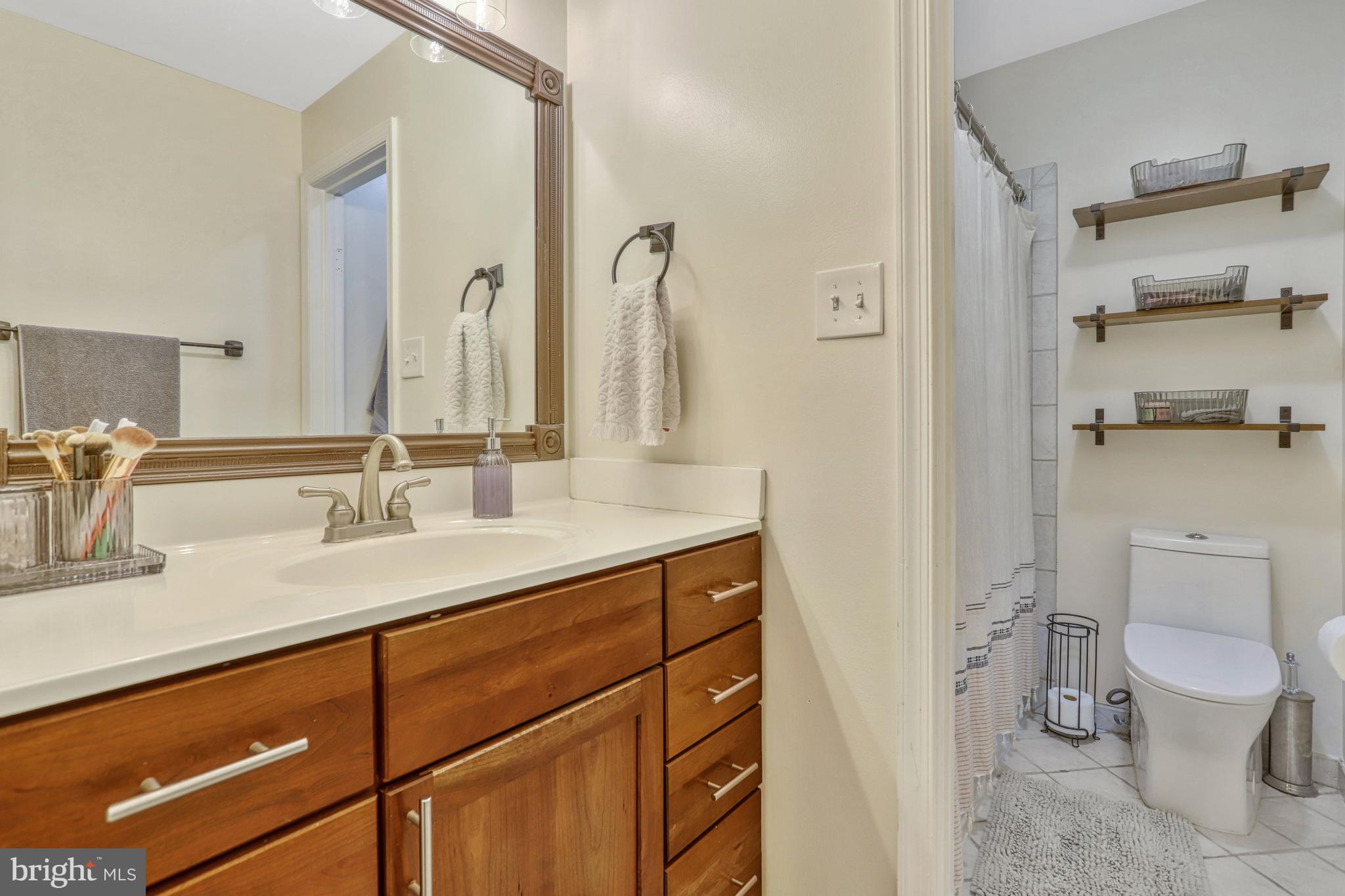 OLDE CHURCH MEWS - Residential Lease