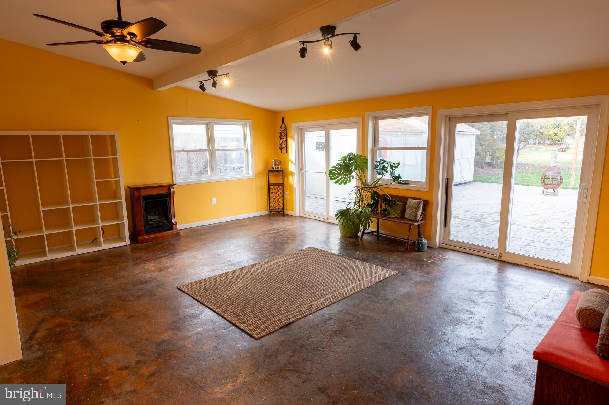 WILLOW RIDGE - Residential Lease