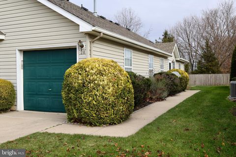 28 PALMER SQUARE BEVERLY NJ 08010