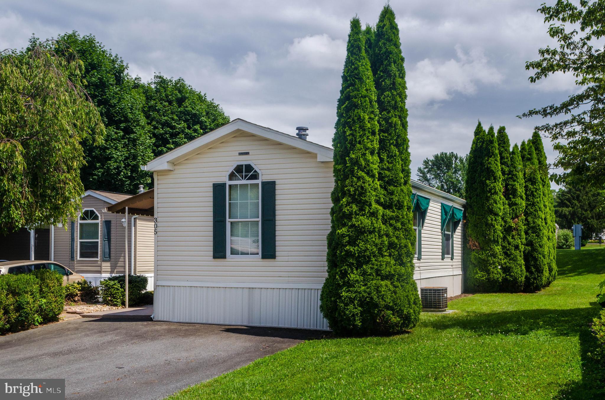 305 ROBIN DRIVE