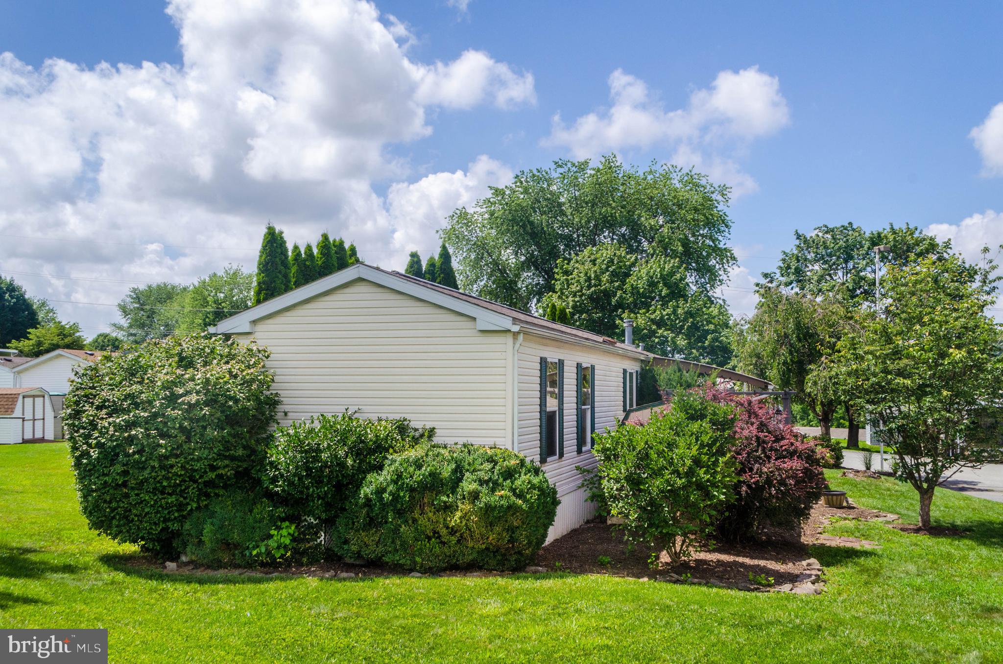 305 ROBIN DRIVE