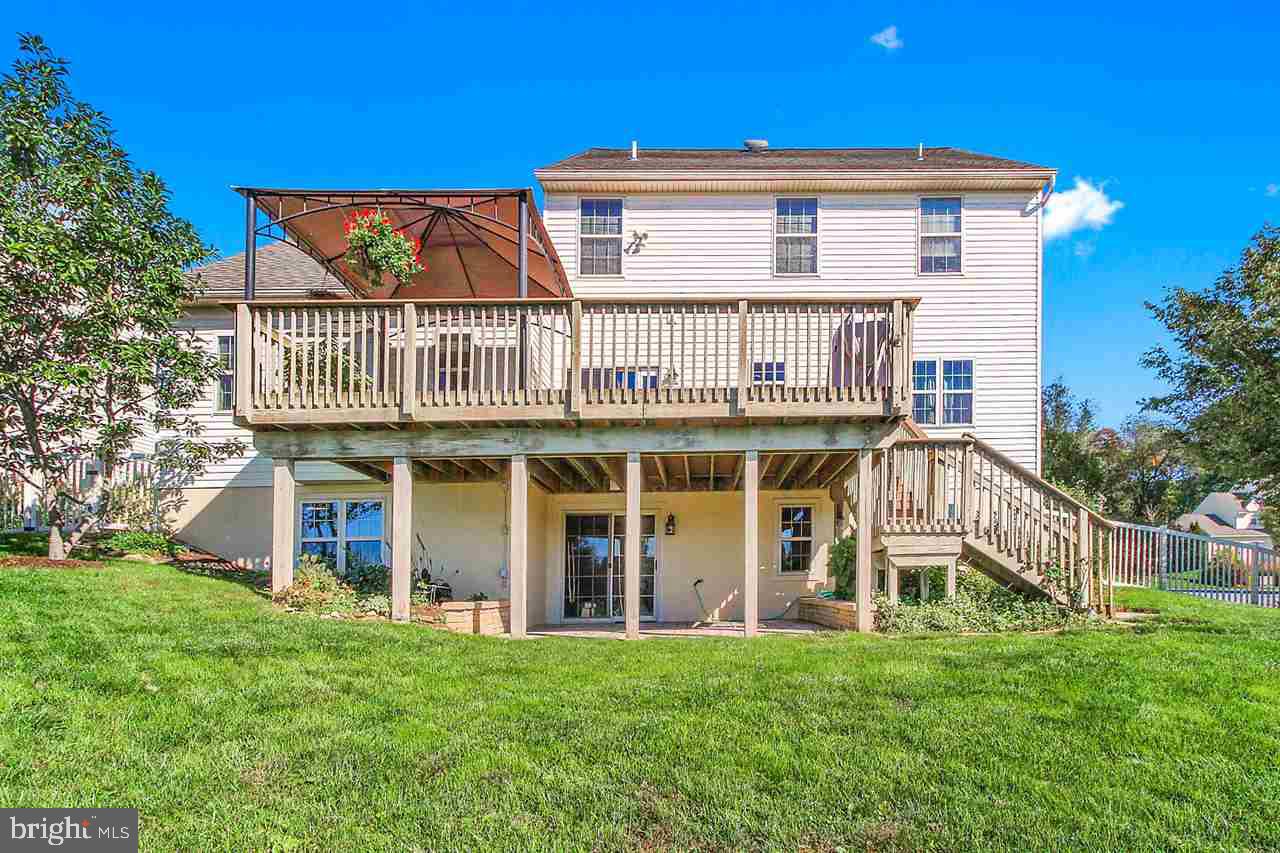 WELLINGTON HILLS - Residential