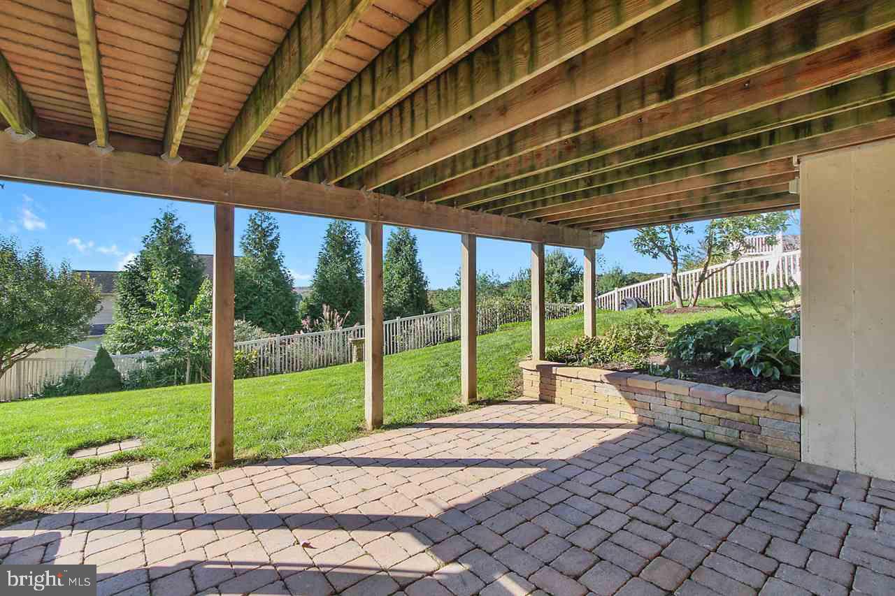 WELLINGTON HILLS - Residential