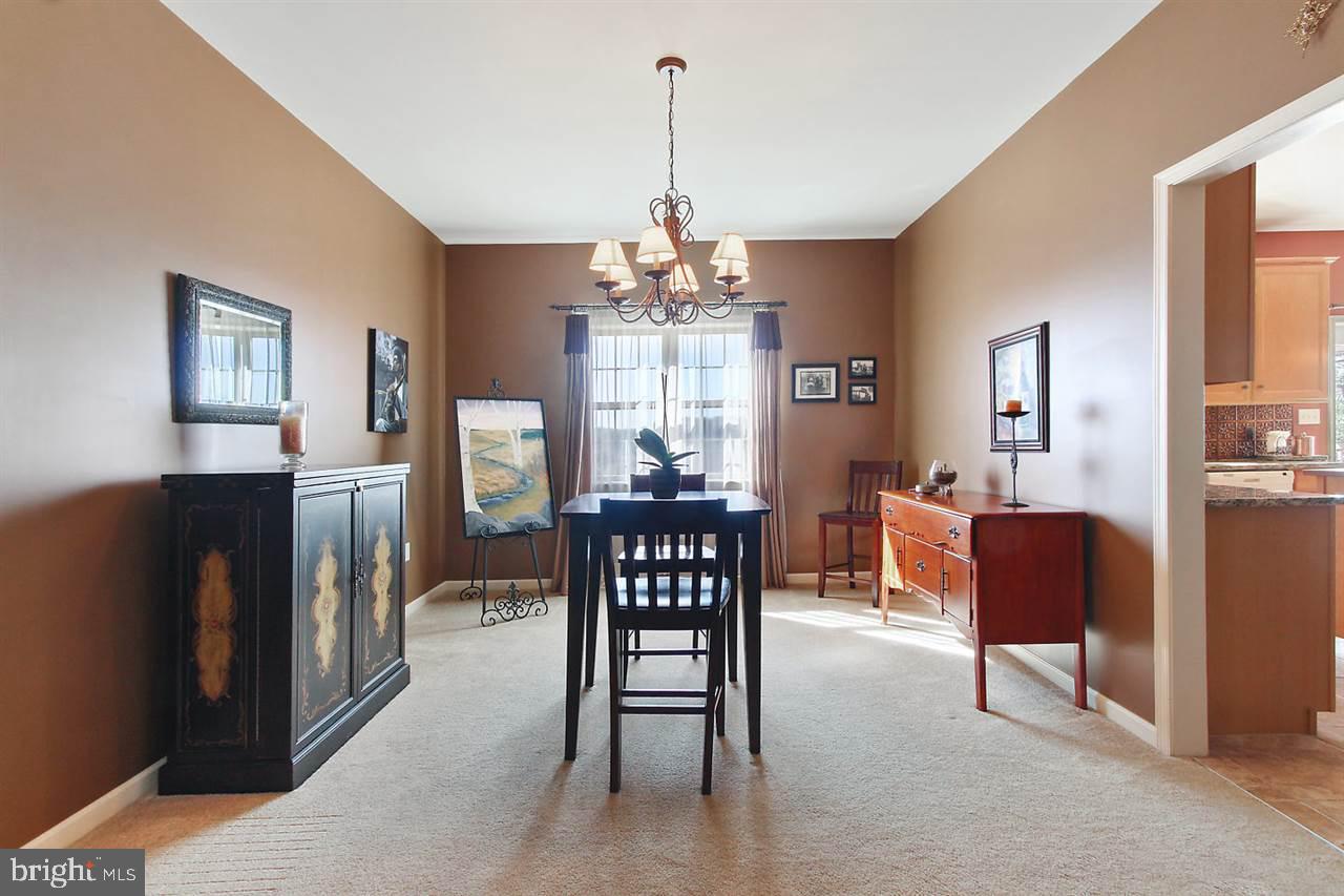 WELLINGTON HILLS - Residential