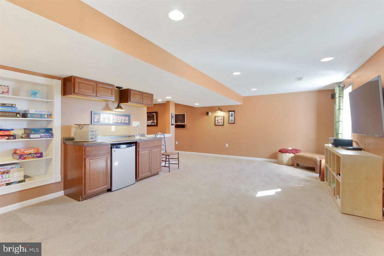 WELLINGTON HILLS - Residential