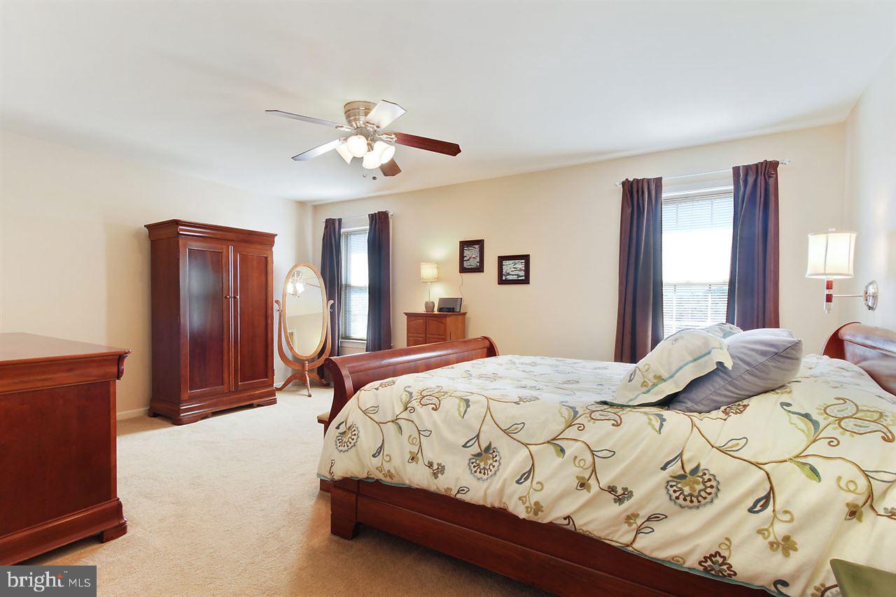 WELLINGTON HILLS - Residential