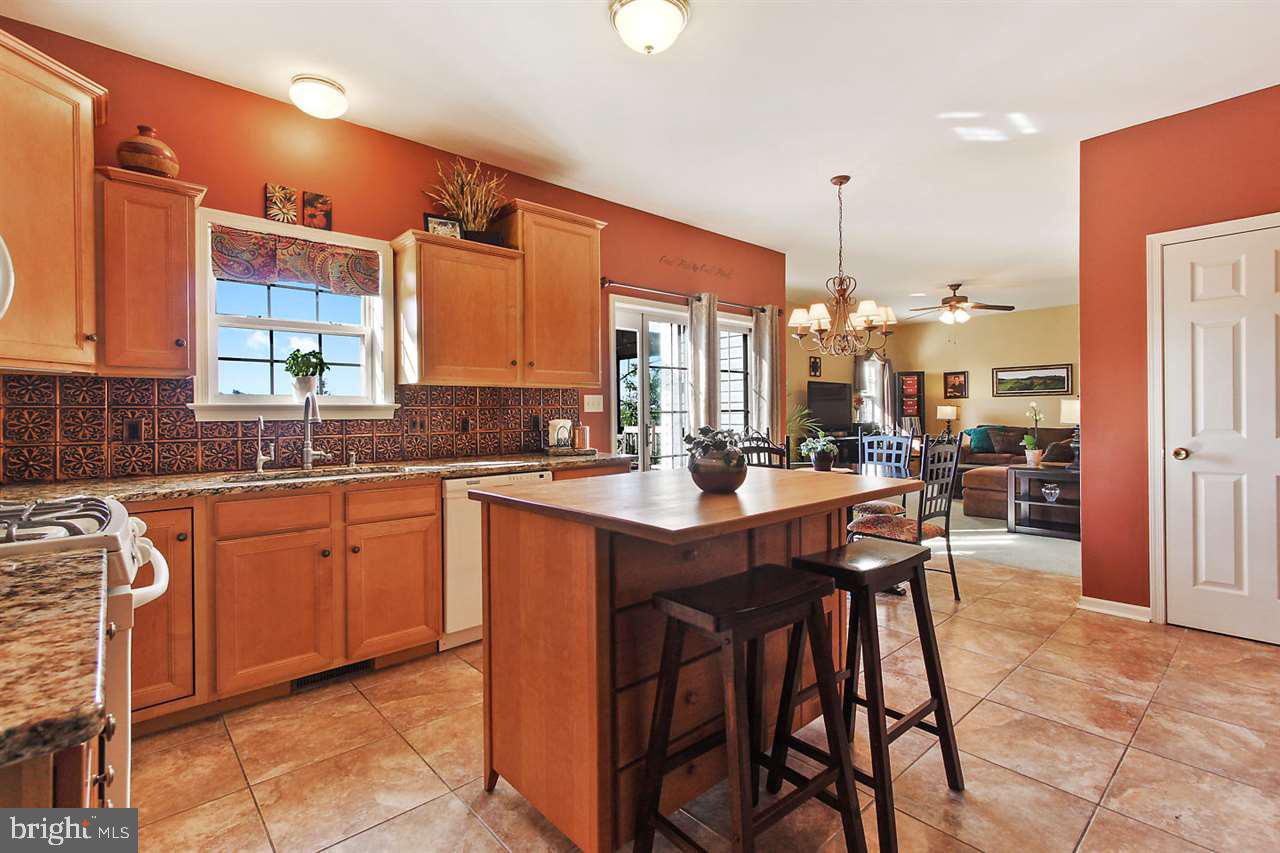 WELLINGTON HILLS - Residential