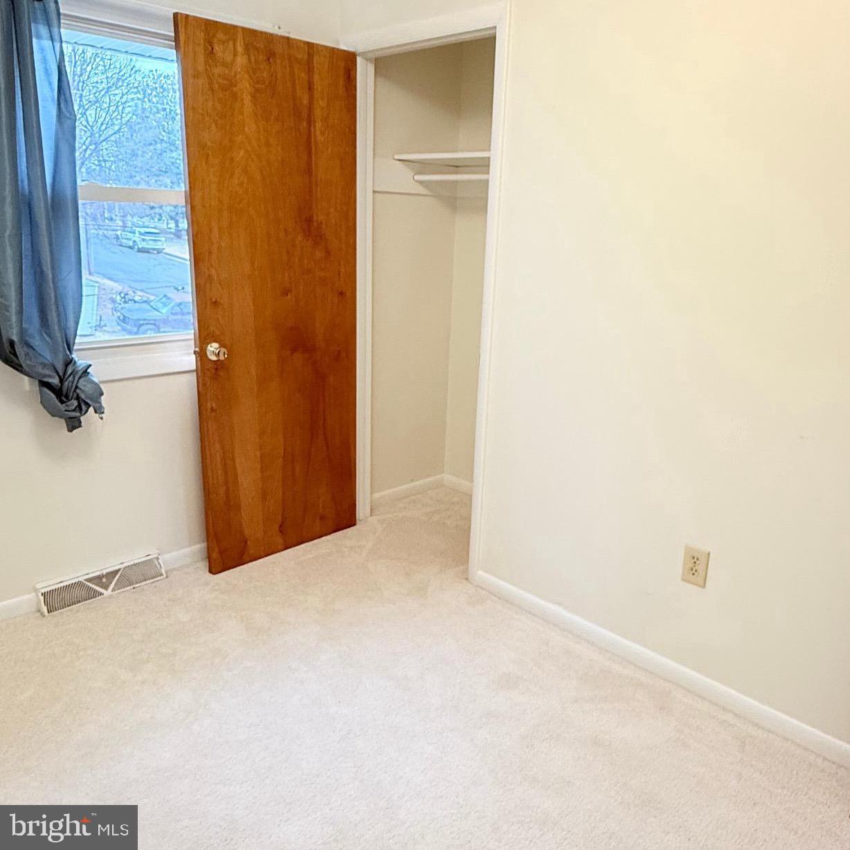 FAIRVIEW COURT - Residential Lease