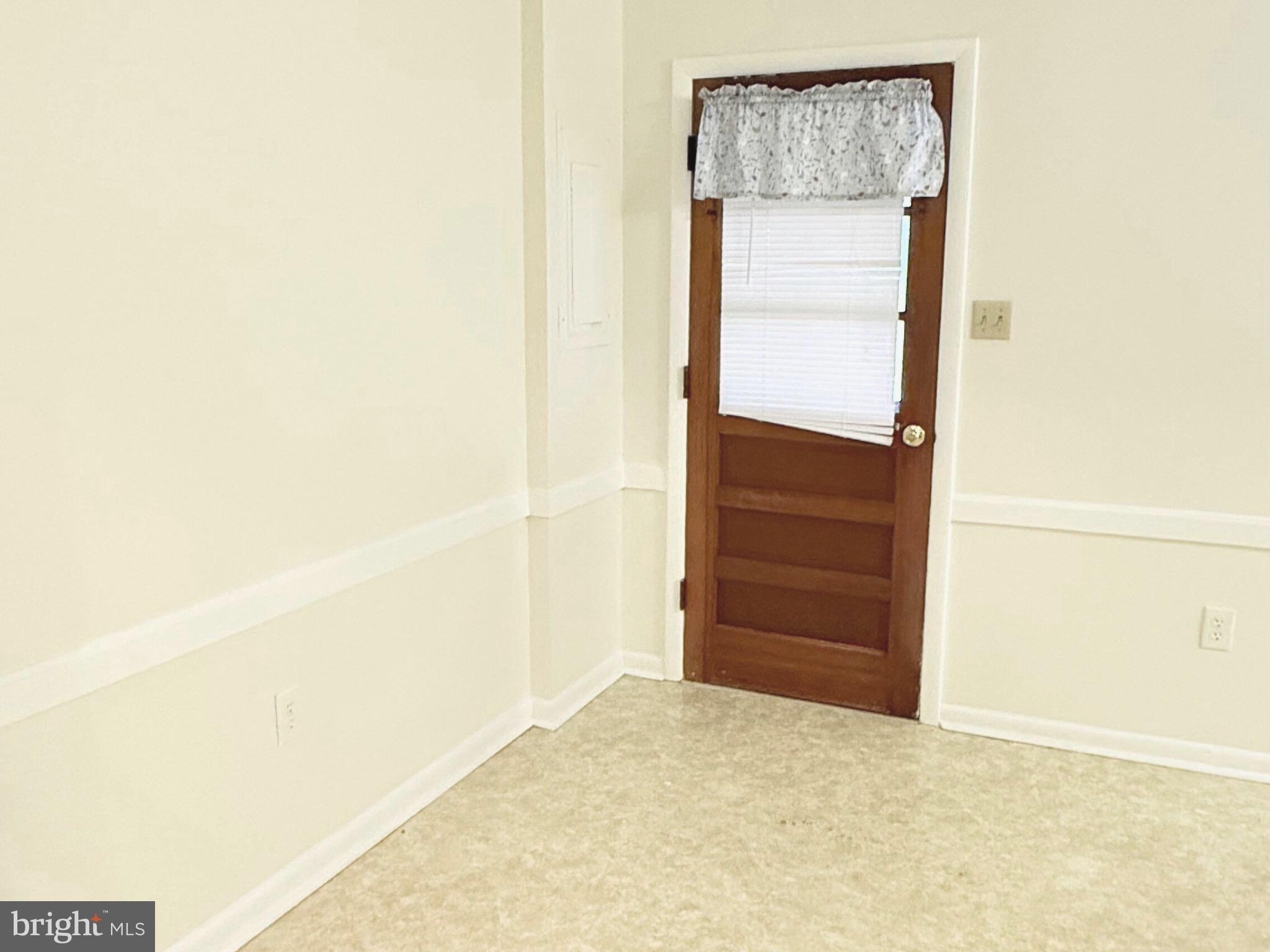 FAIRVIEW COURT - Residential Lease