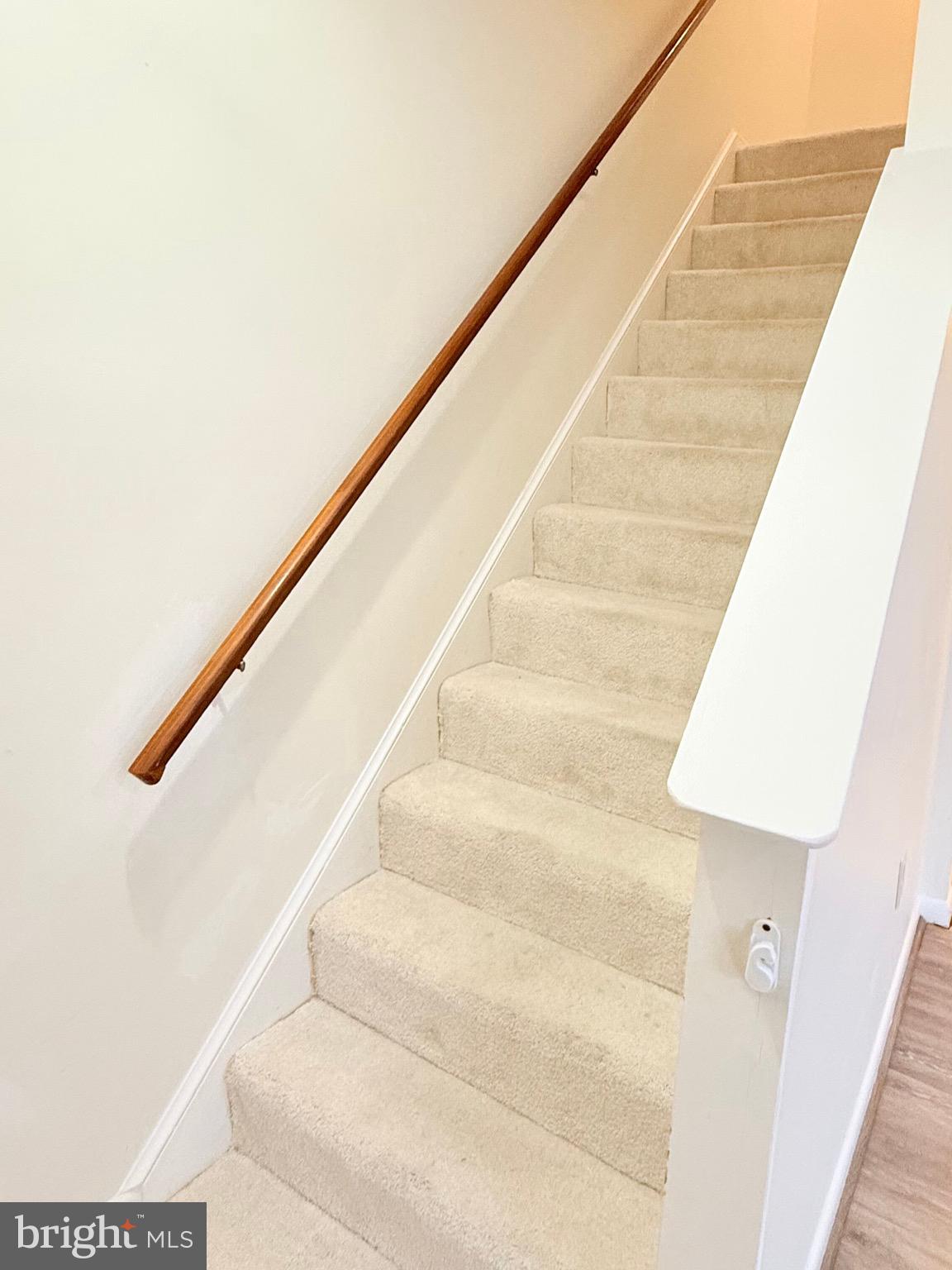 FAIRVIEW COURT - Residential Lease