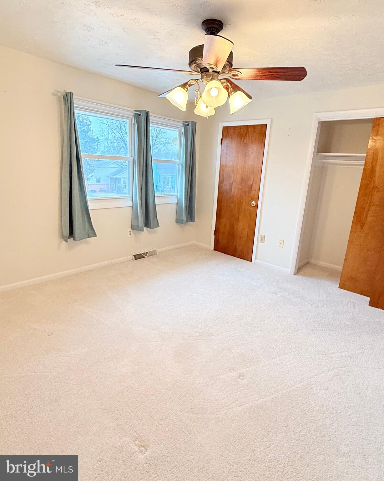 FAIRVIEW COURT - Residential Lease