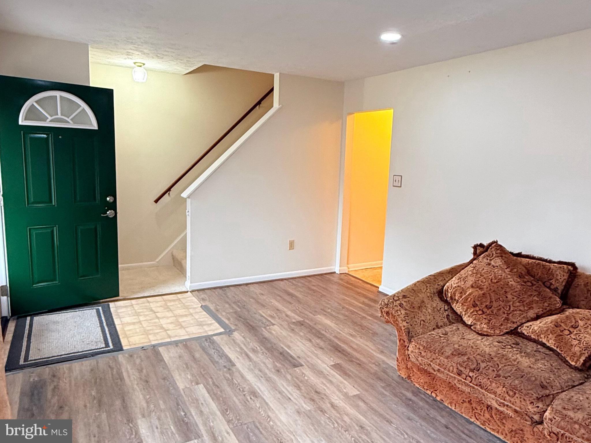 FAIRVIEW COURT - Residential Lease