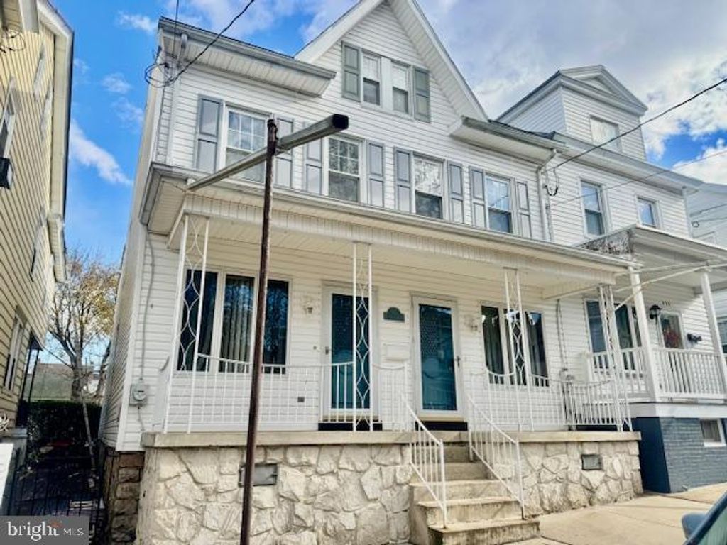 Photo of 331 S Maple Street, MOUNT CARMEL, PA 17851 (MLS # PANU2002818)