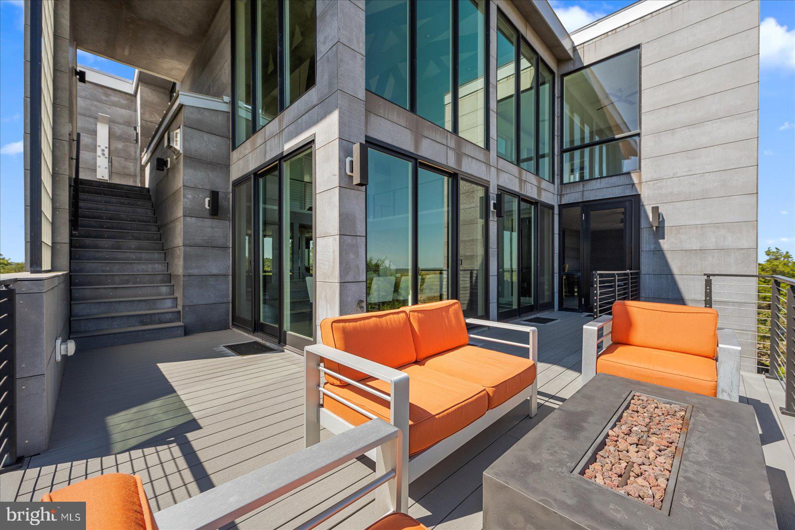 BACK BAY COVE - Residential