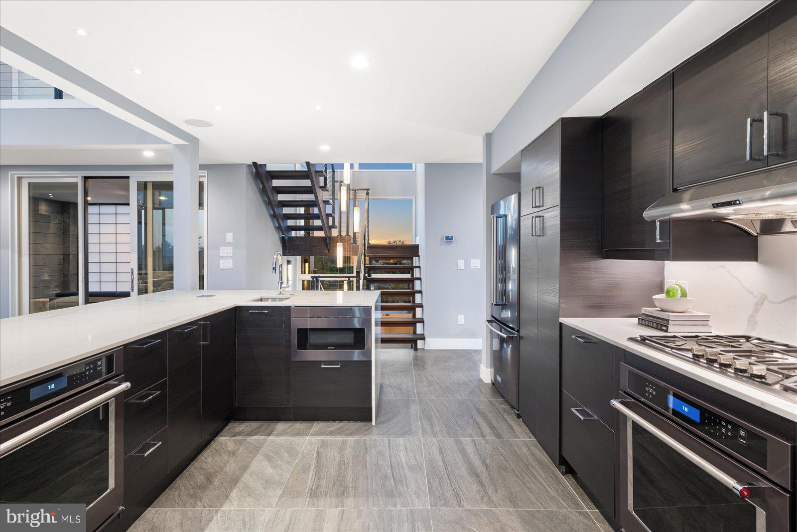 BACK BAY COVE - Residential