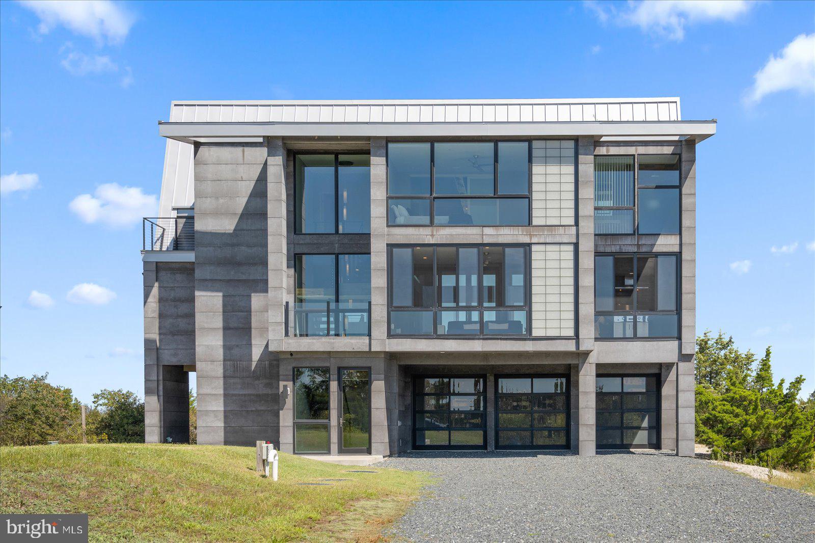 BACK BAY COVE - Residential